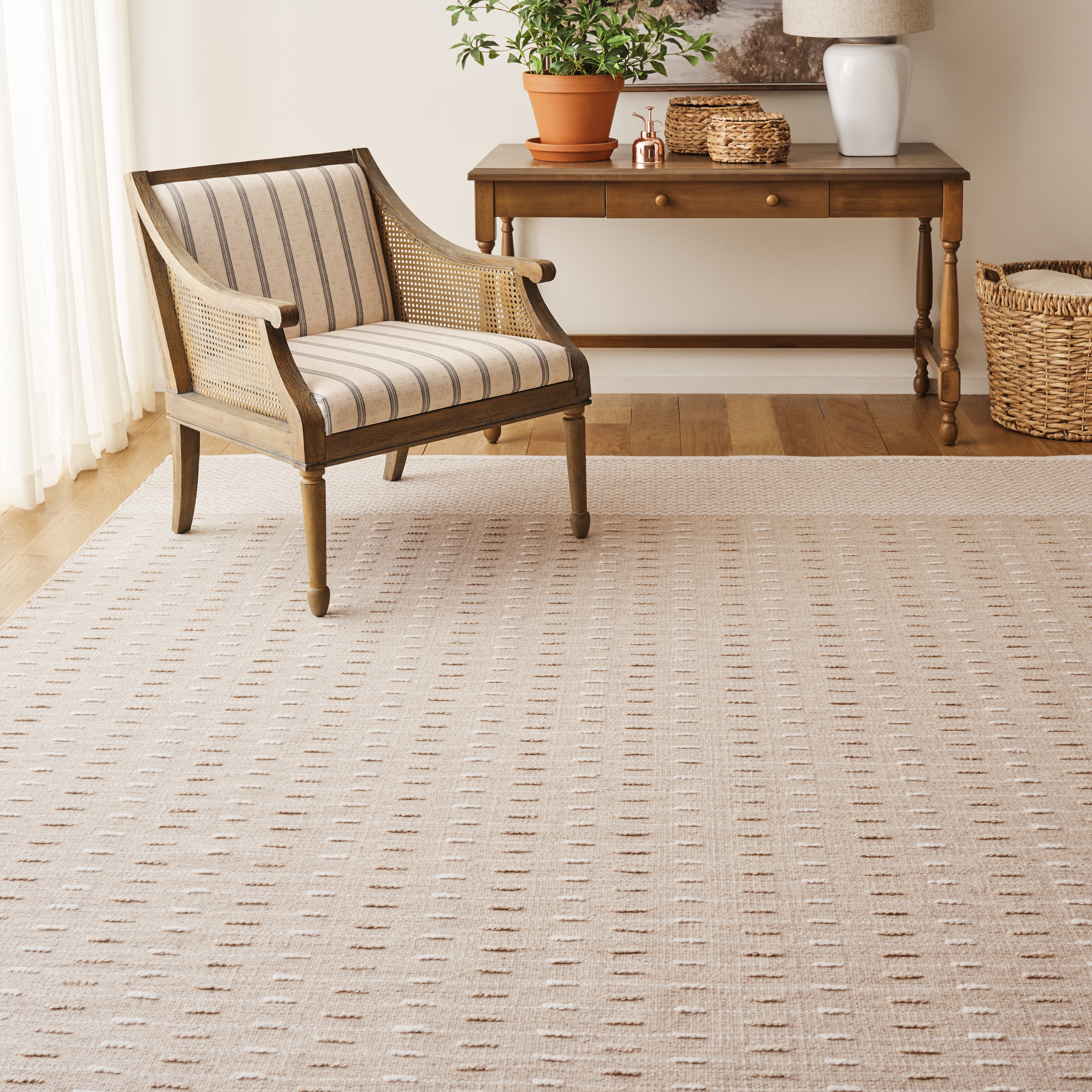 BEIGE / IVORY