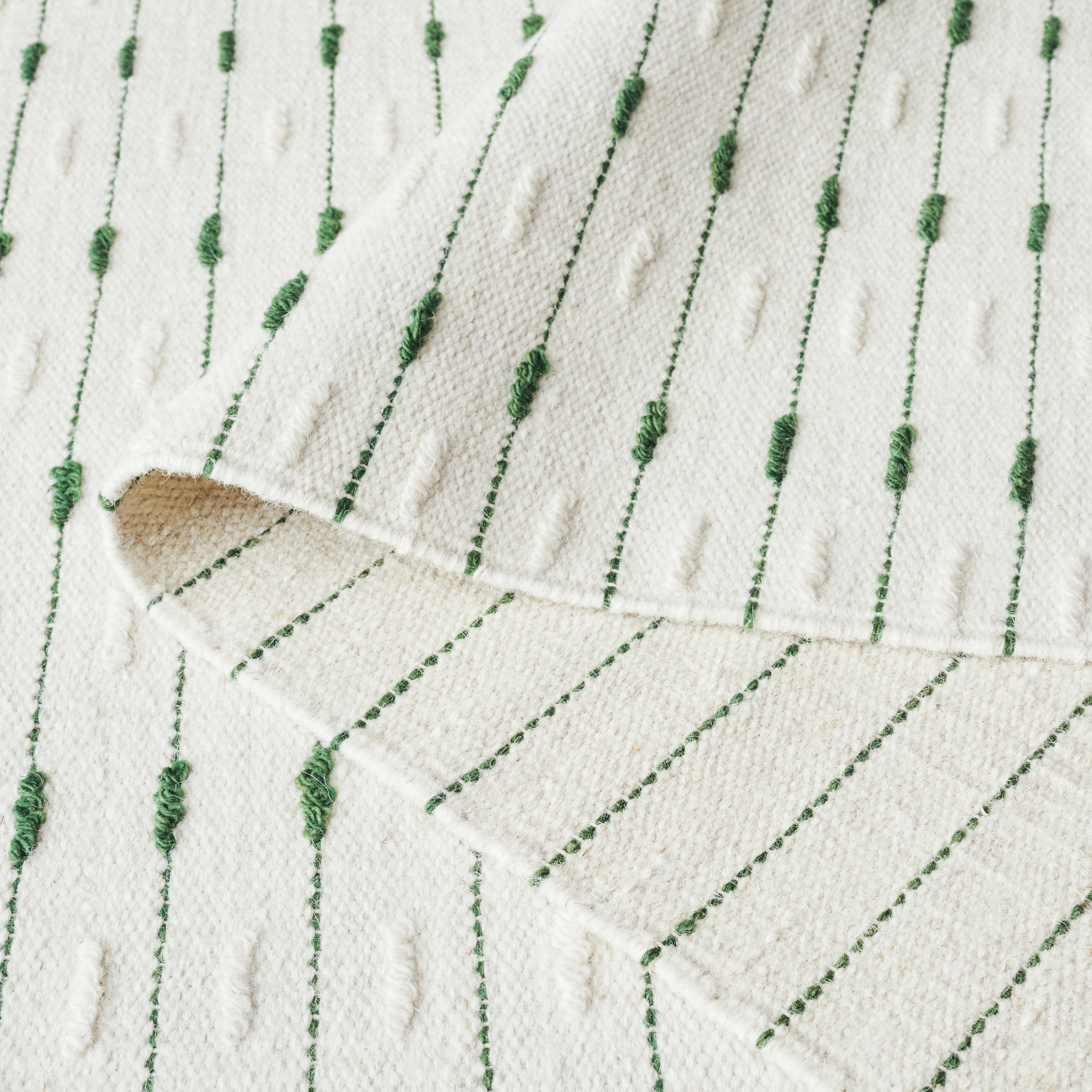 GREEN / IVORY