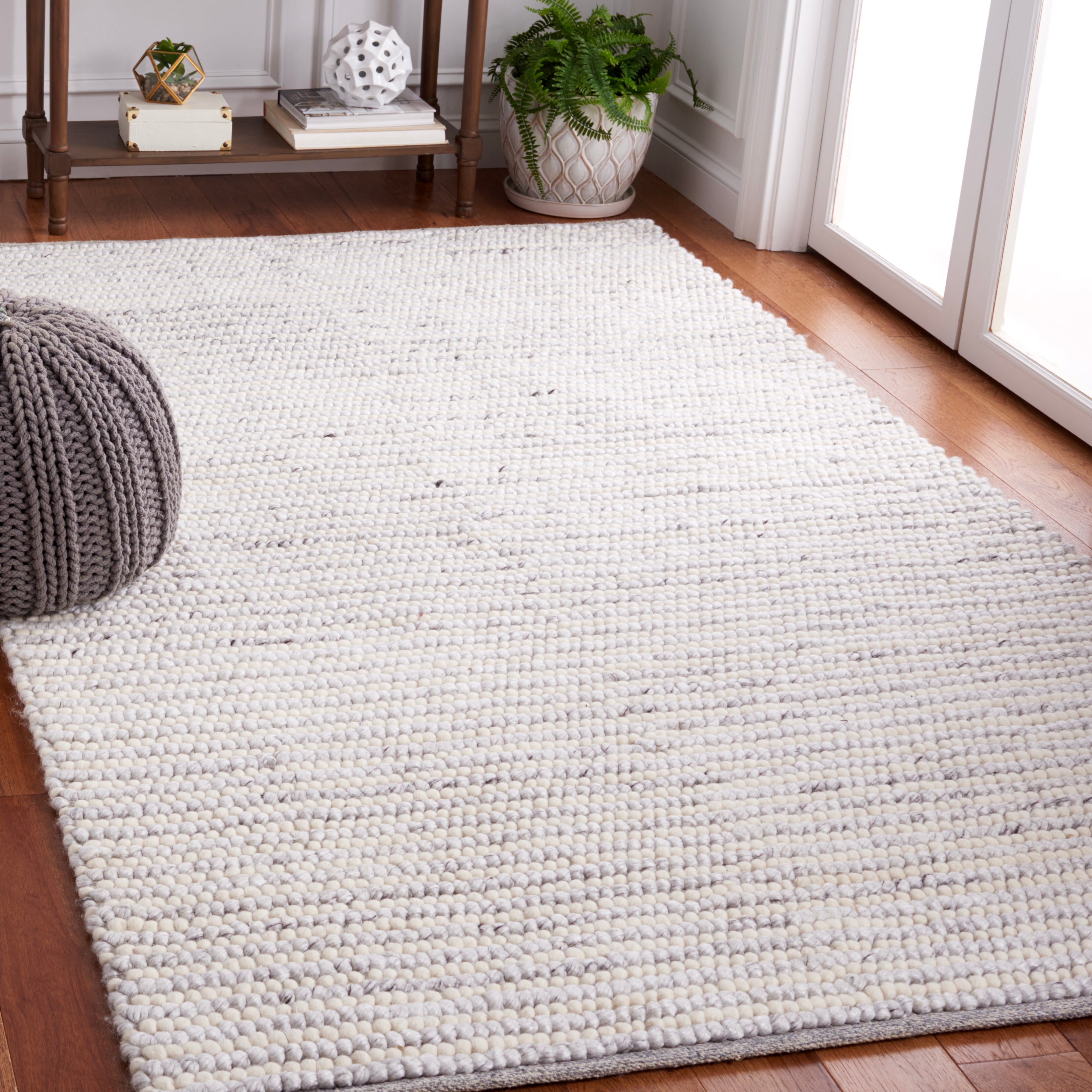 IVORY / LIGHT GREY