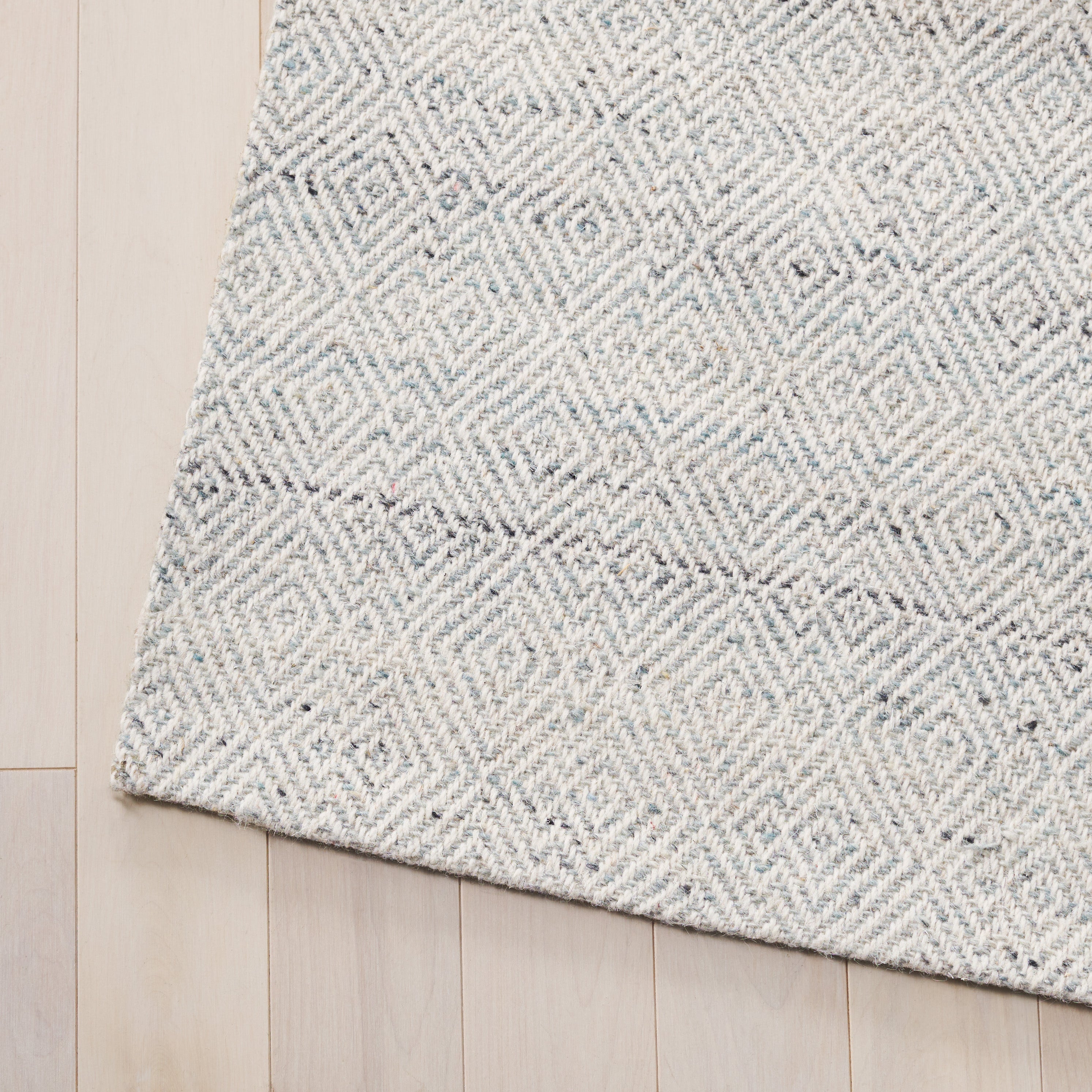 LIGHT BLUE / IVORY