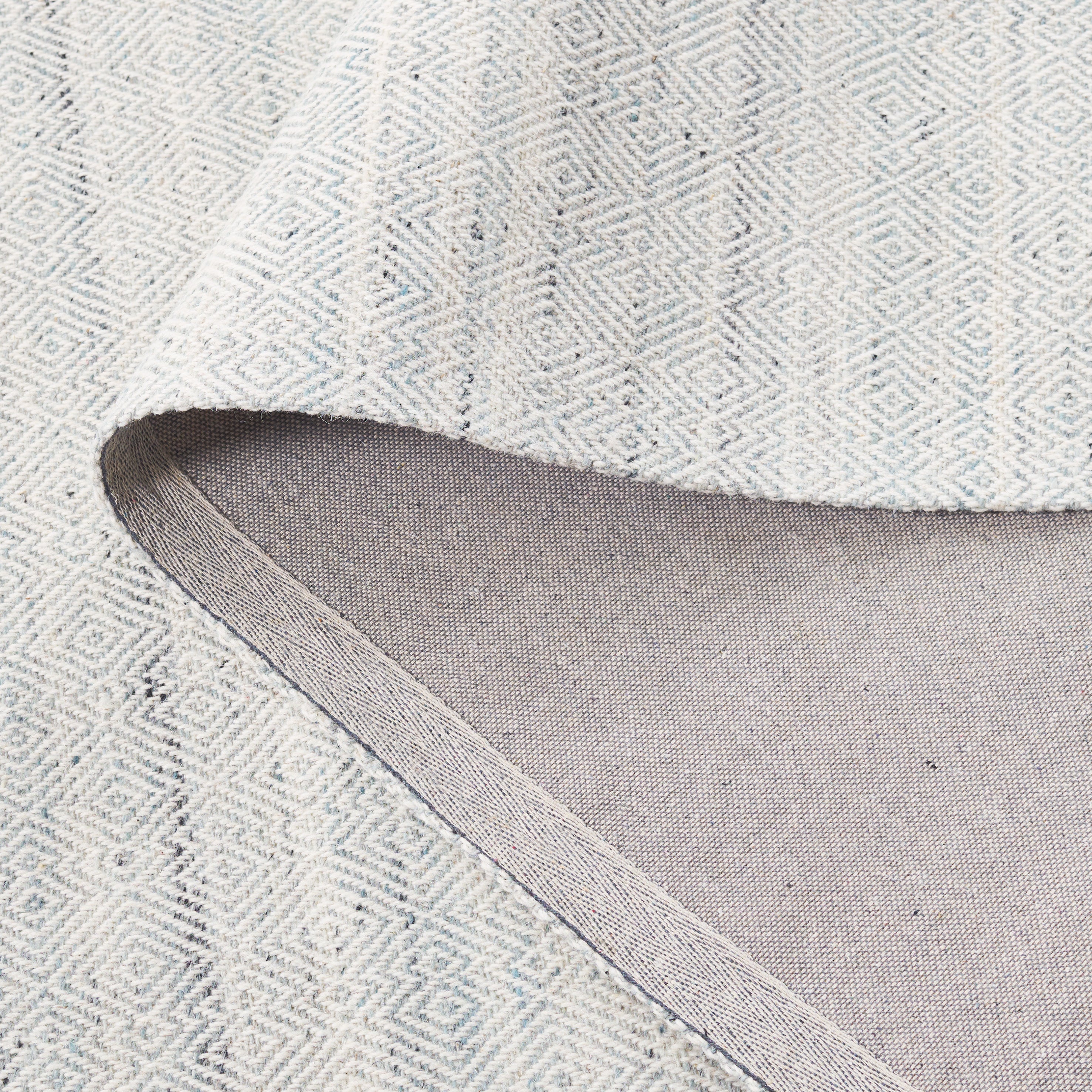 LIGHT BLUE / IVORY