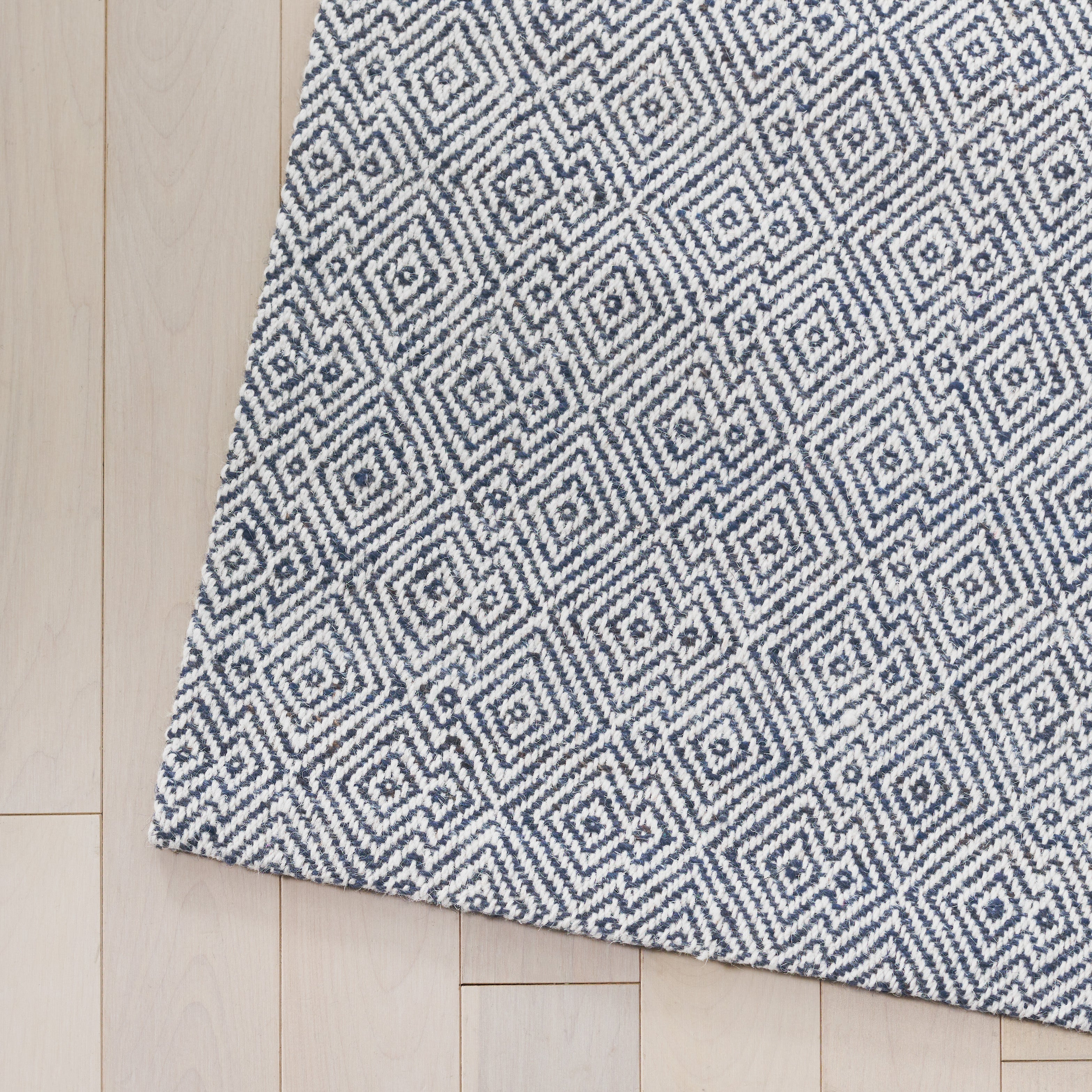 BLUE / IVORY