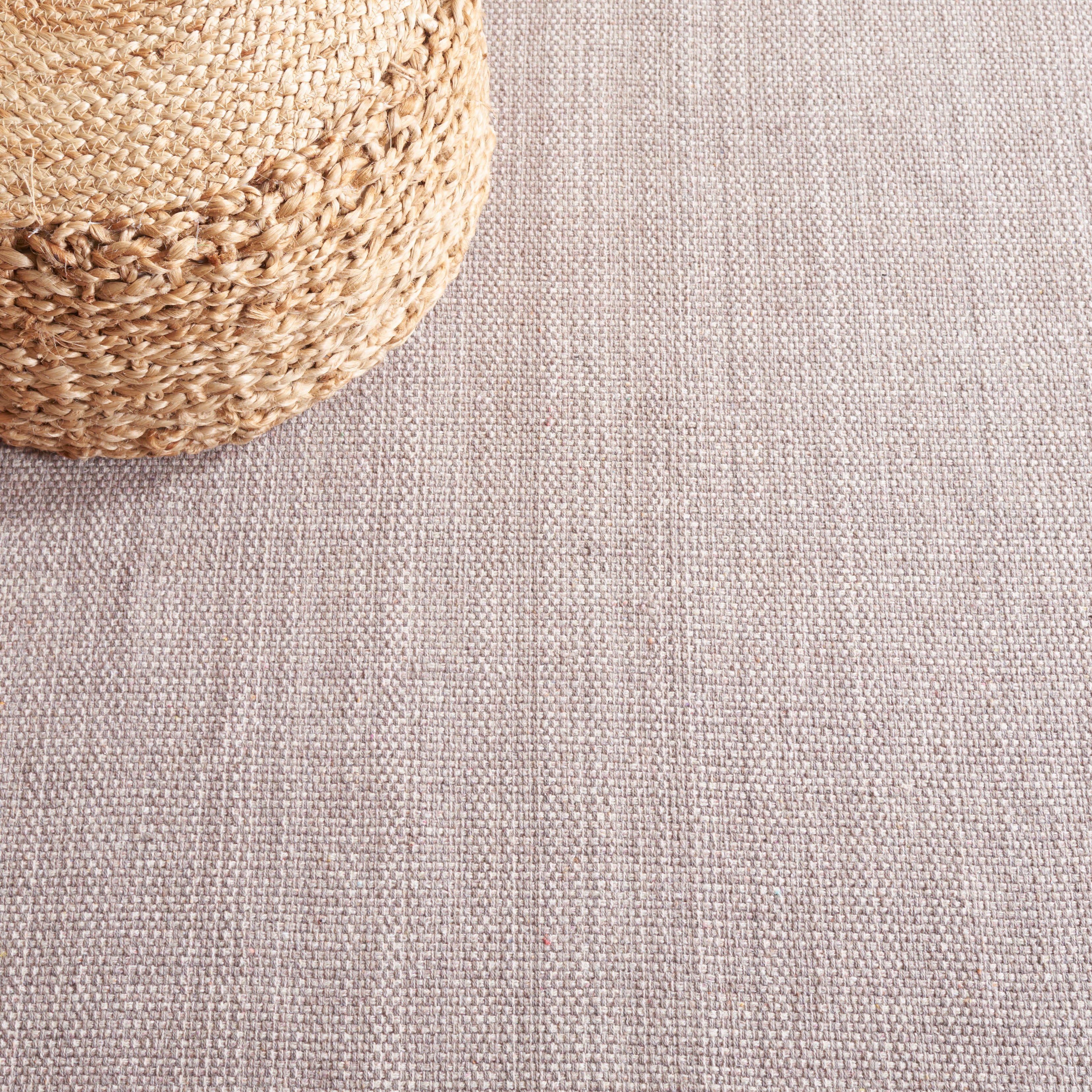 MONTAUK 301 – IVORY / GREY
