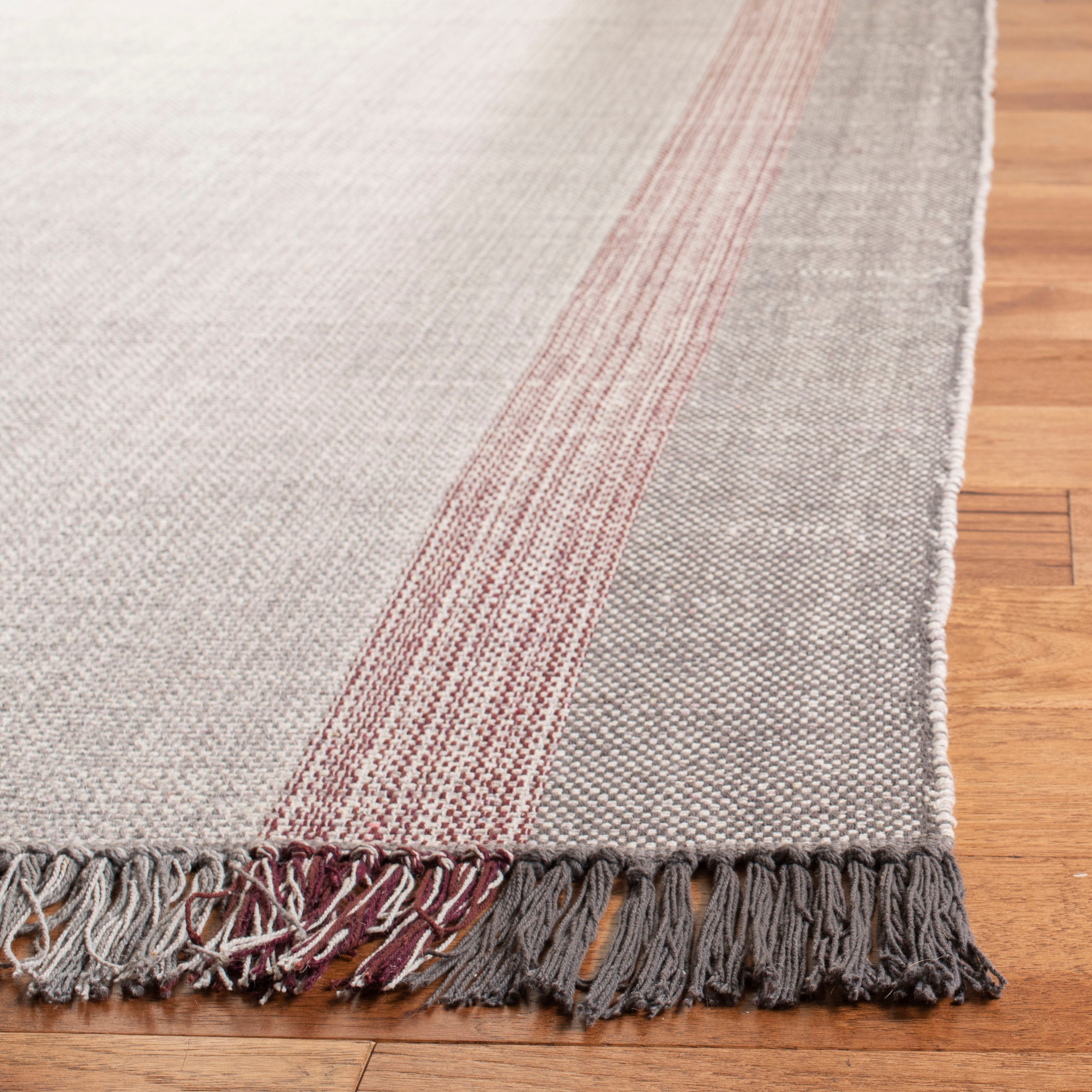 MONTAUK 301 – WINE / GREY