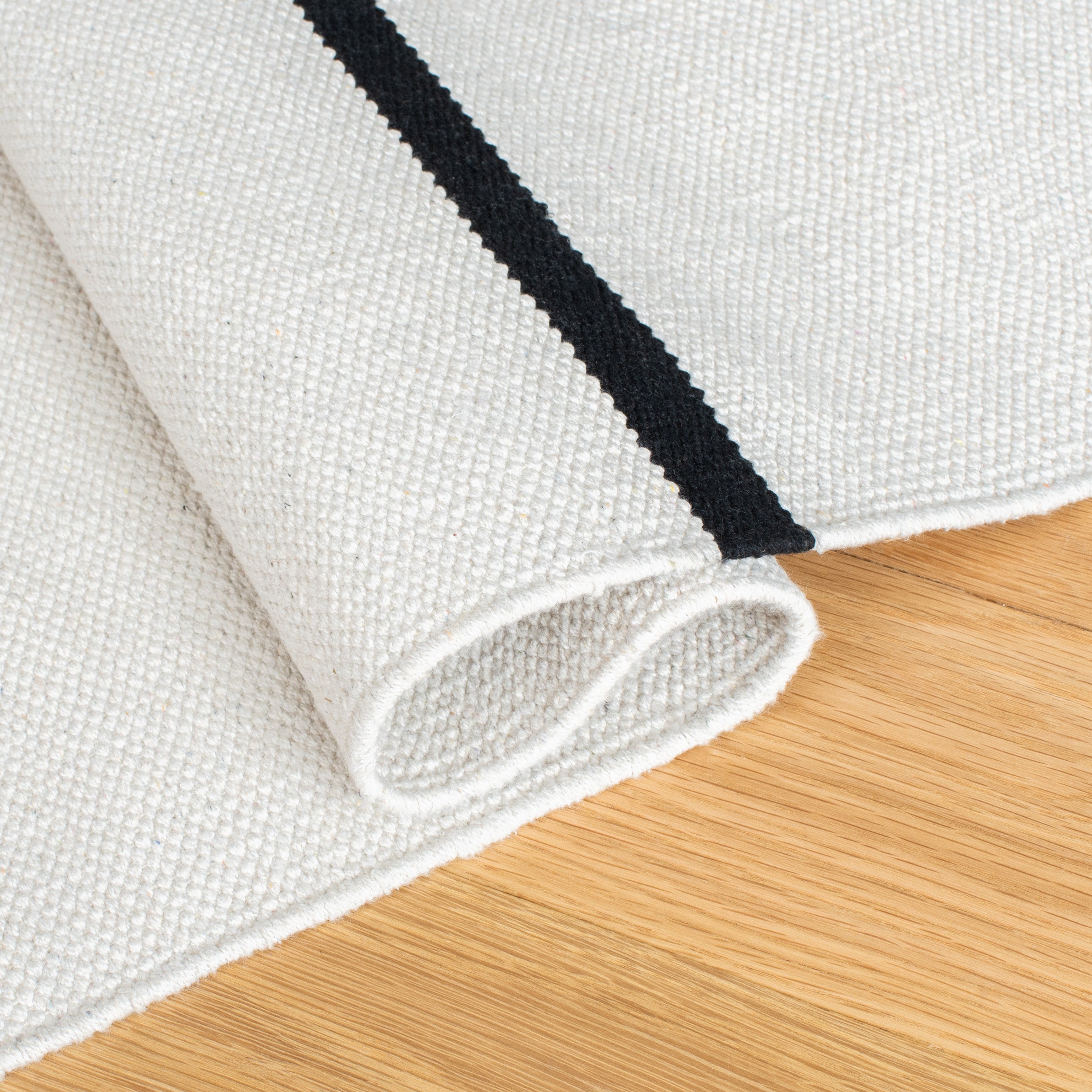 MONTAUK 311 – IVORY / BLACK