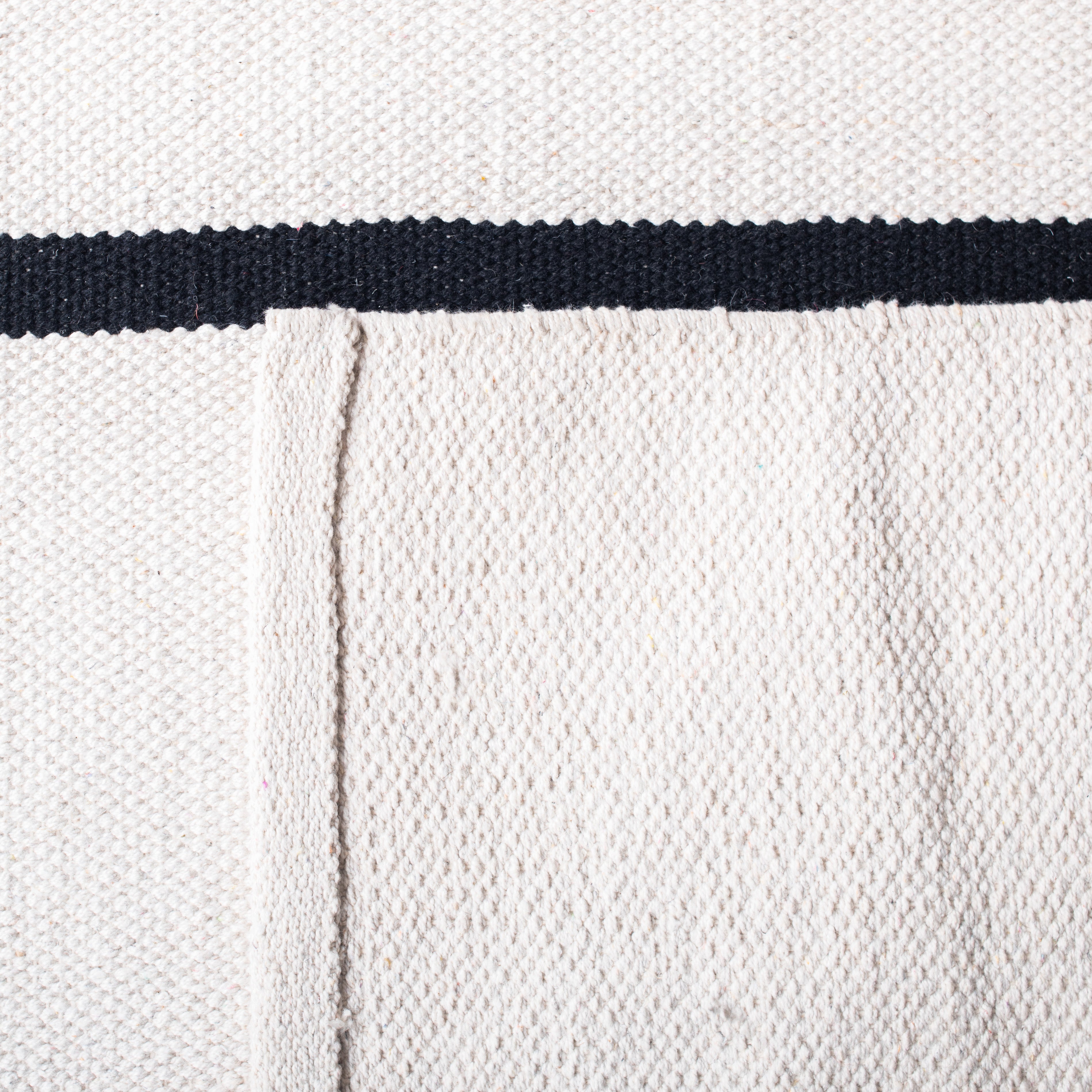 MONTAUK 311 – IVORY / BLACK