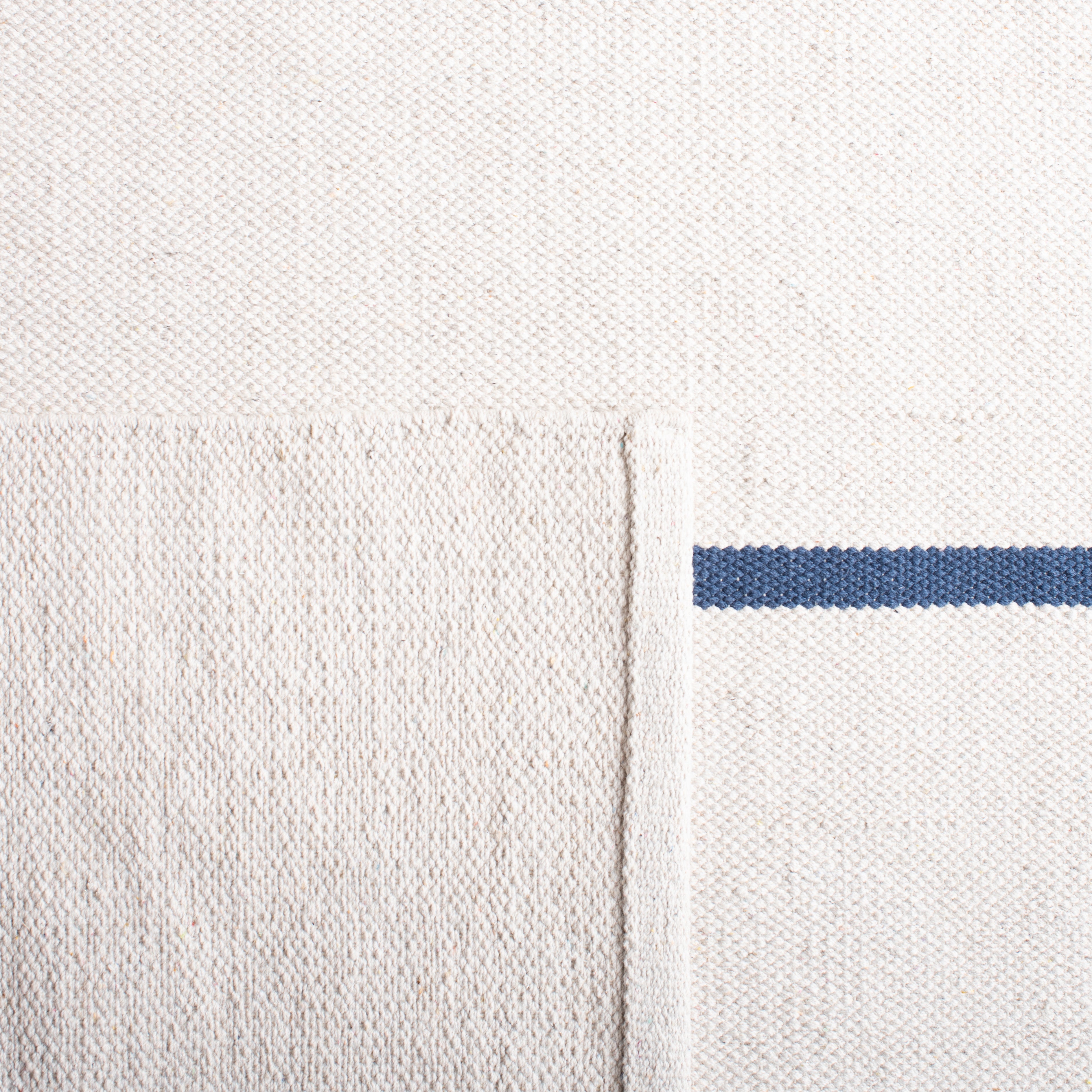 MONTAUK 311 – IVORY / NAVY