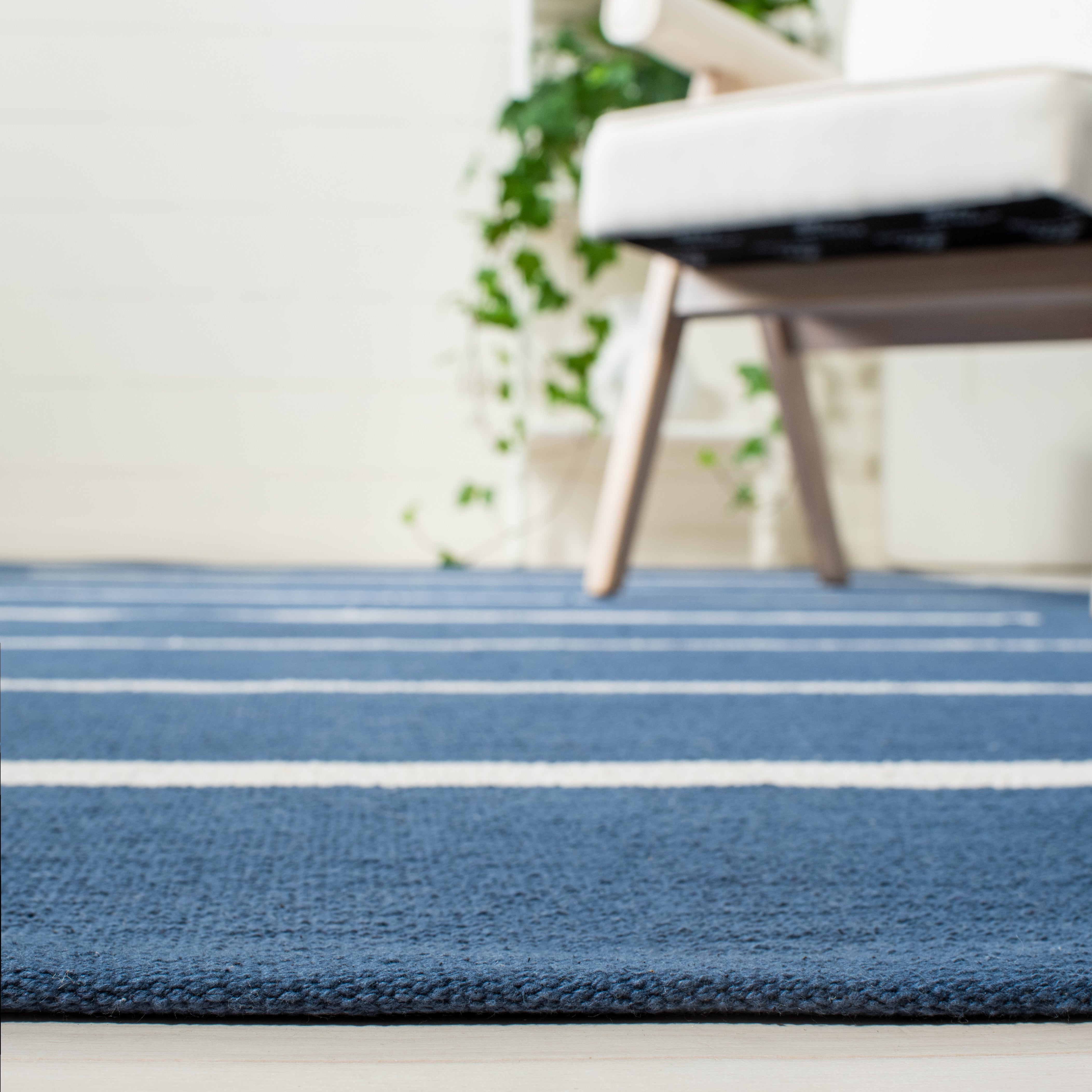 MONTAUK 311 – NAVY / IVORY