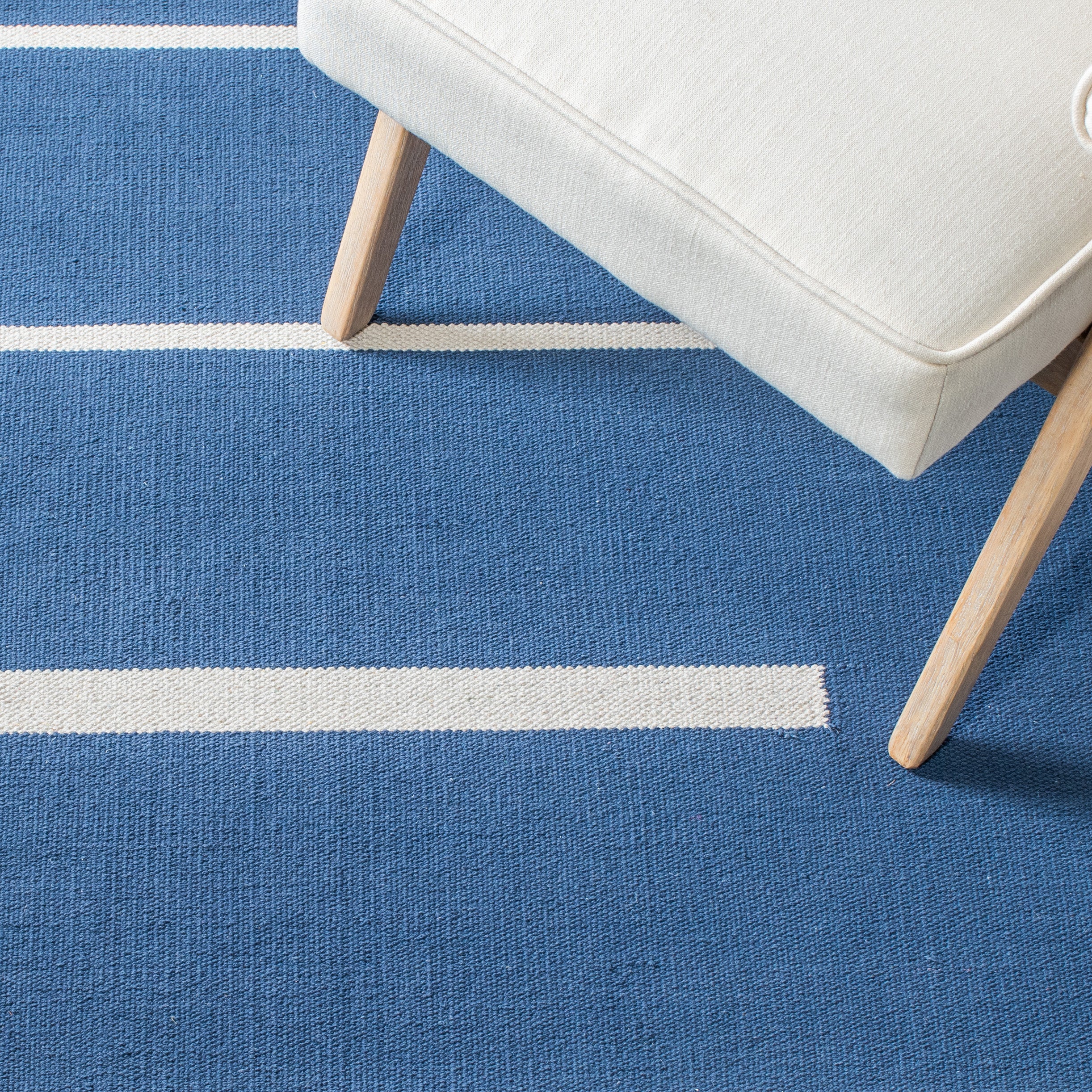 MONTAUK 311 – NAVY / IVORY