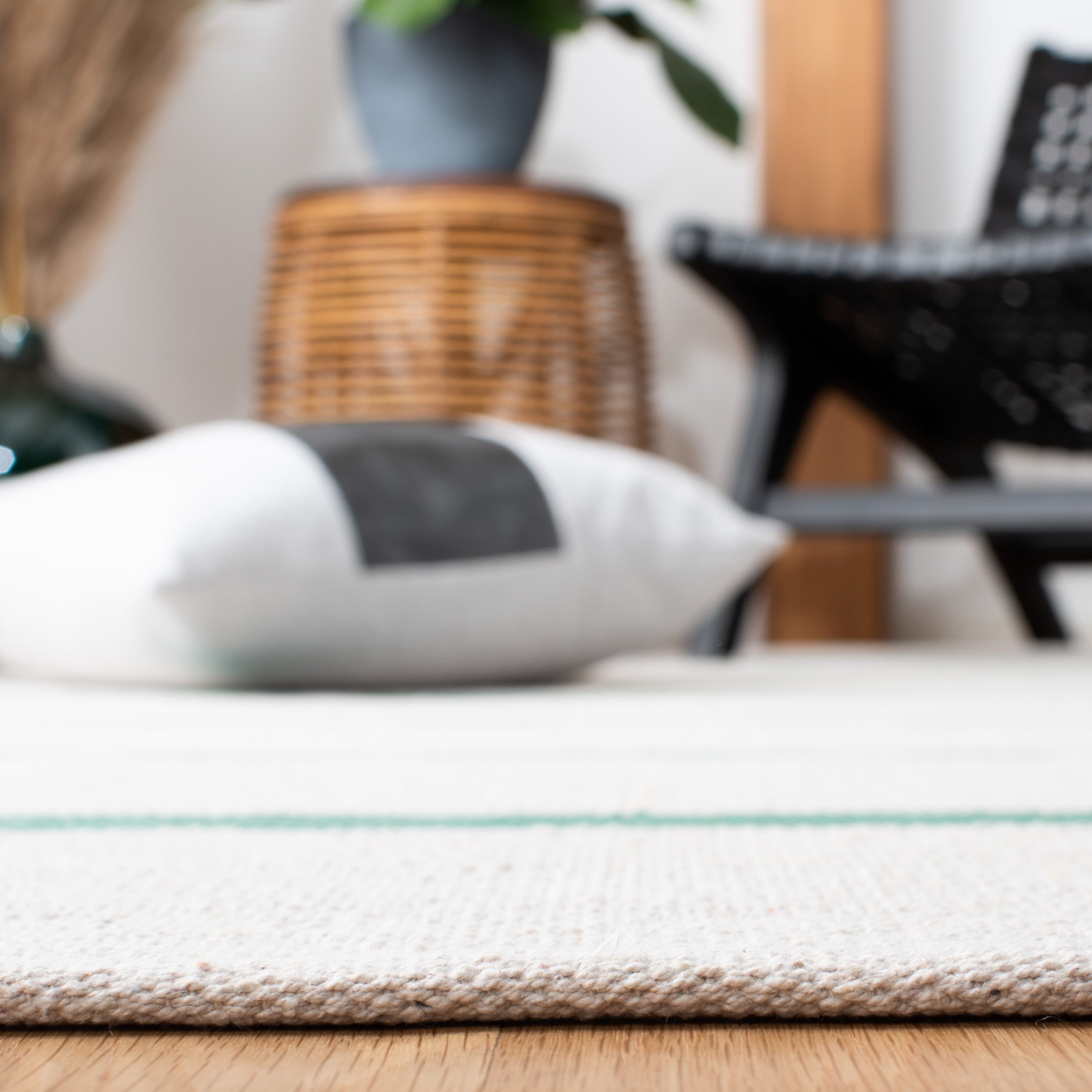 MONTAUK 311 – IVORY / DARK GREEN