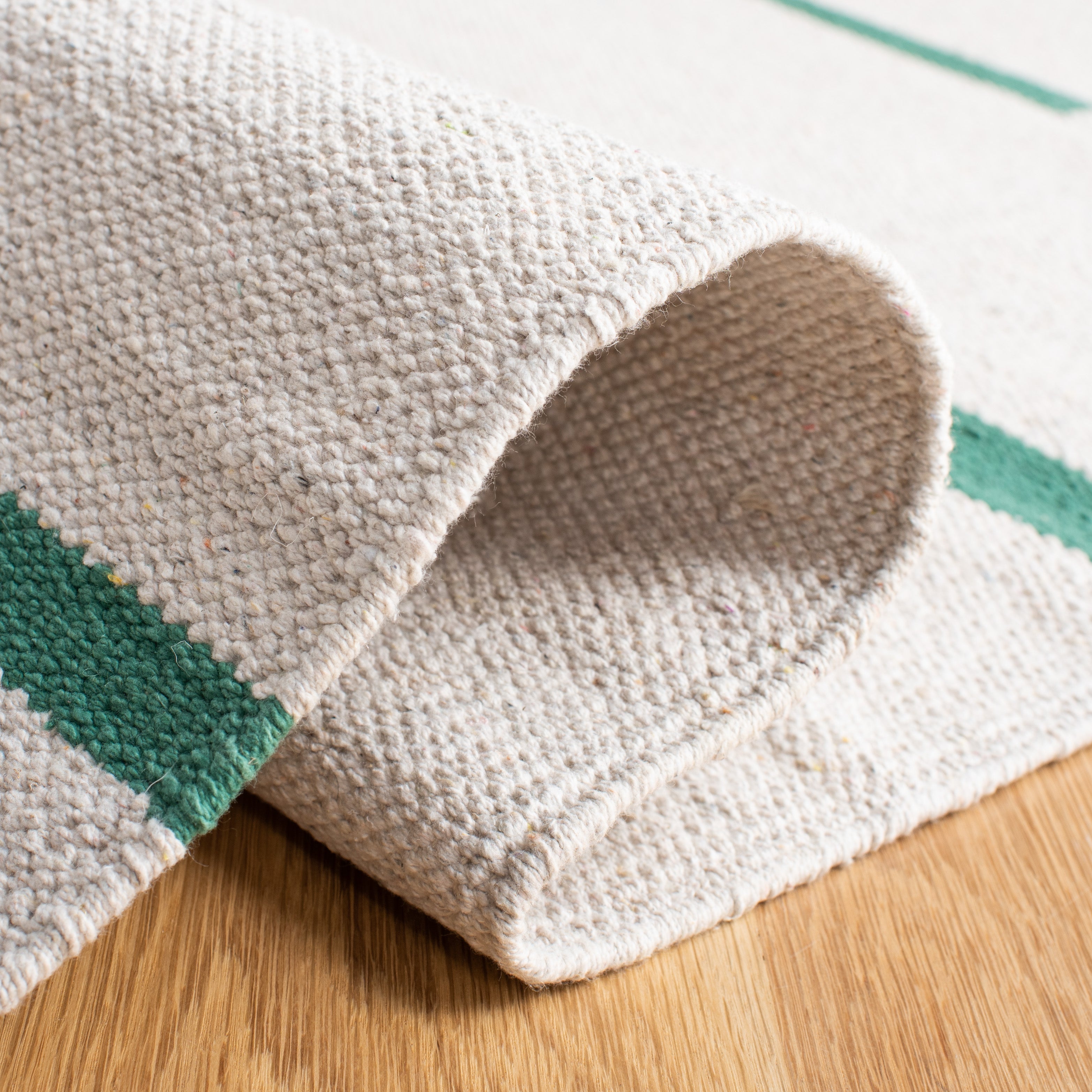 MONTAUK 311 – IVORY / DARK GREEN
