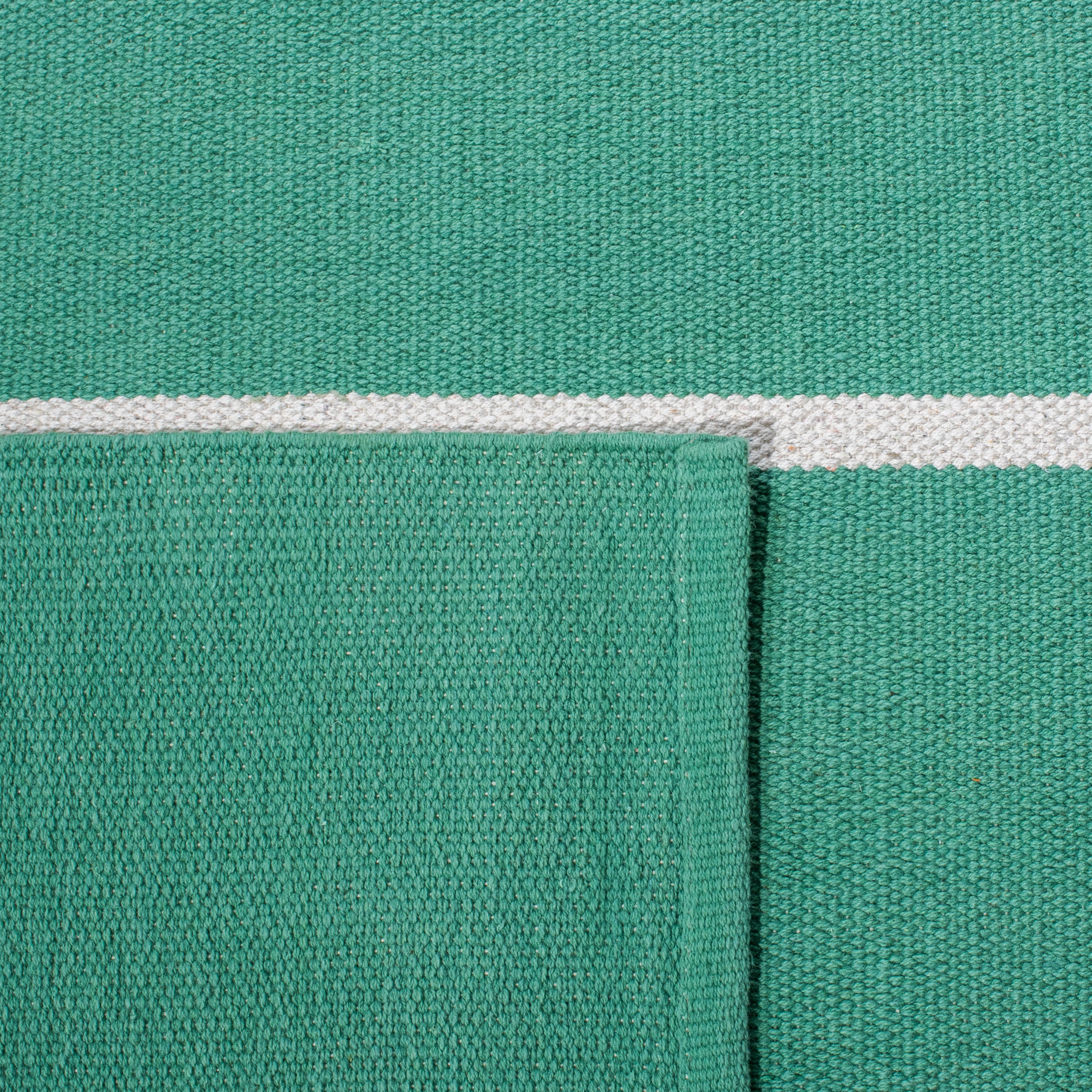 MONTAUK 311 – DARK GREEN / IVORY