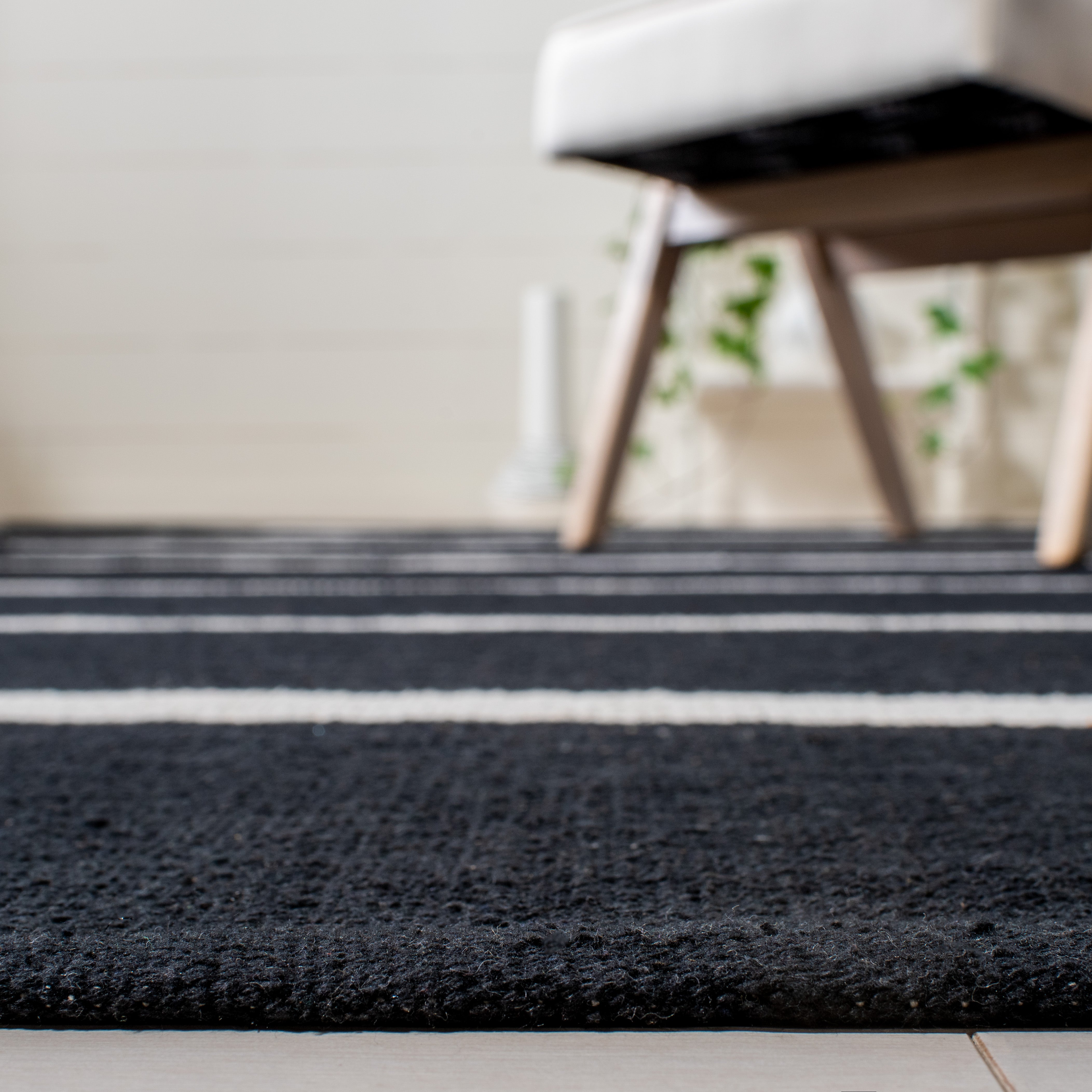 MONTAUK 311 – BLACK / IVORY