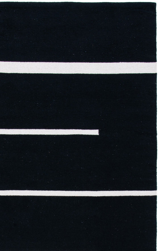 MONTAUK 311 – BLACK / IVORY