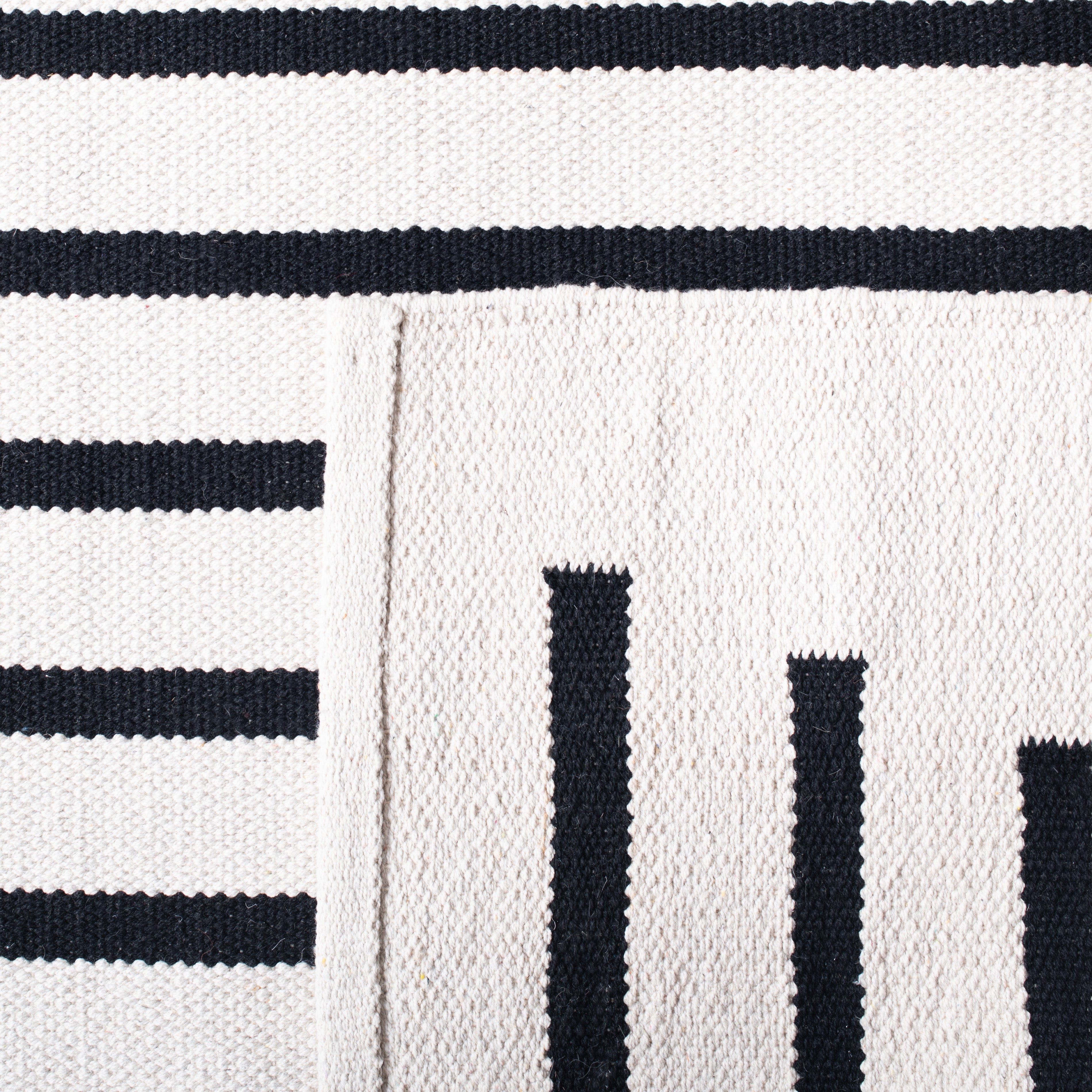 MONTAUK 313 – IVORY / BLACK