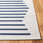 MONTAUK 313 – IVORY / NAVY