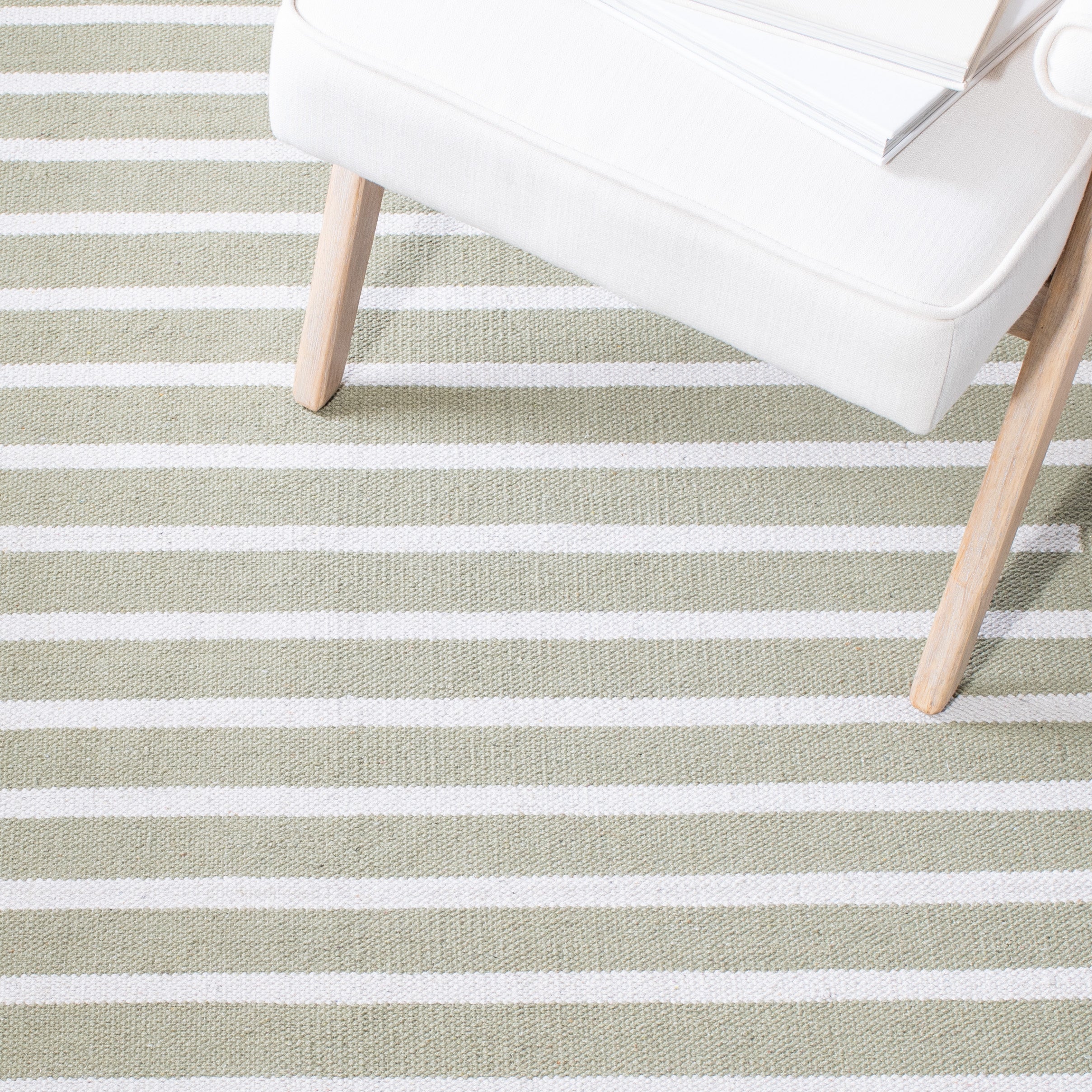 MONTAUK 313 – LIGHT GREEN / IVORY