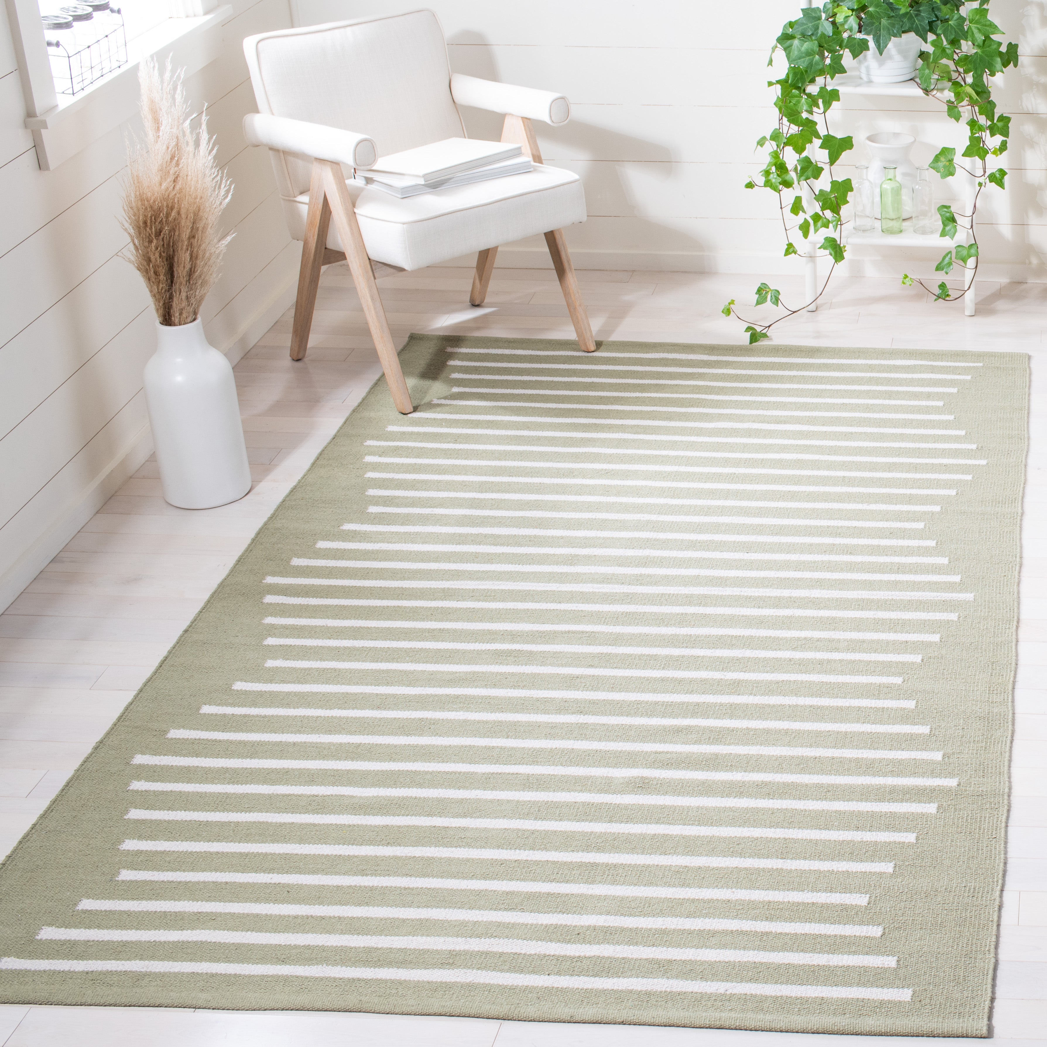 MONTAUK 313 – LIGHT GREEN / IVORY