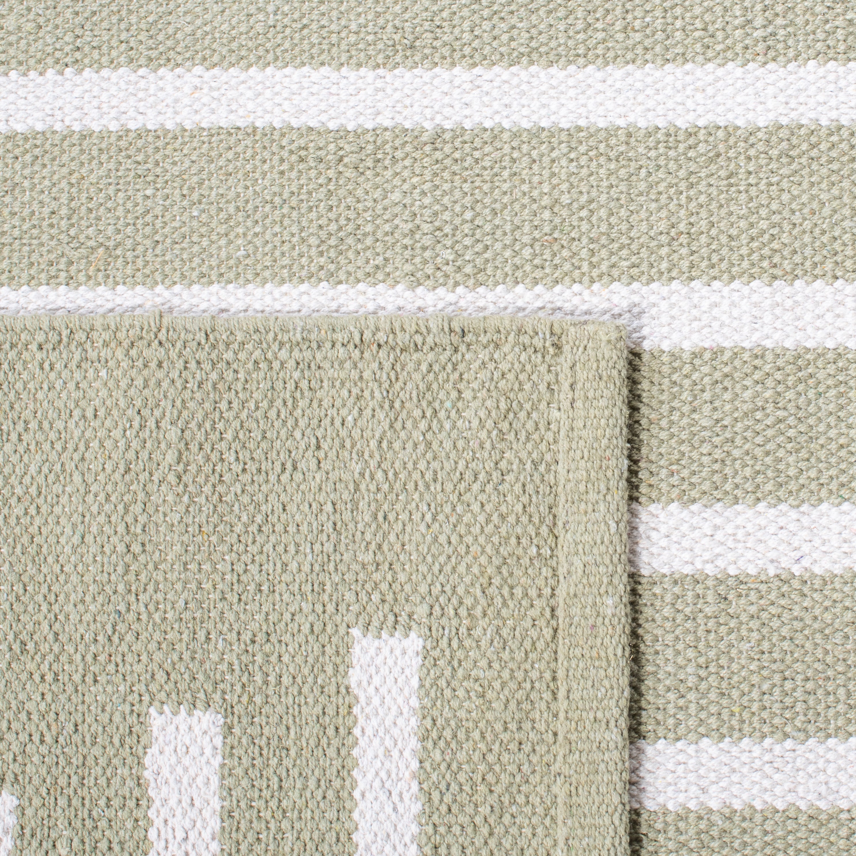 MONTAUK 313 – LIGHT GREEN / IVORY