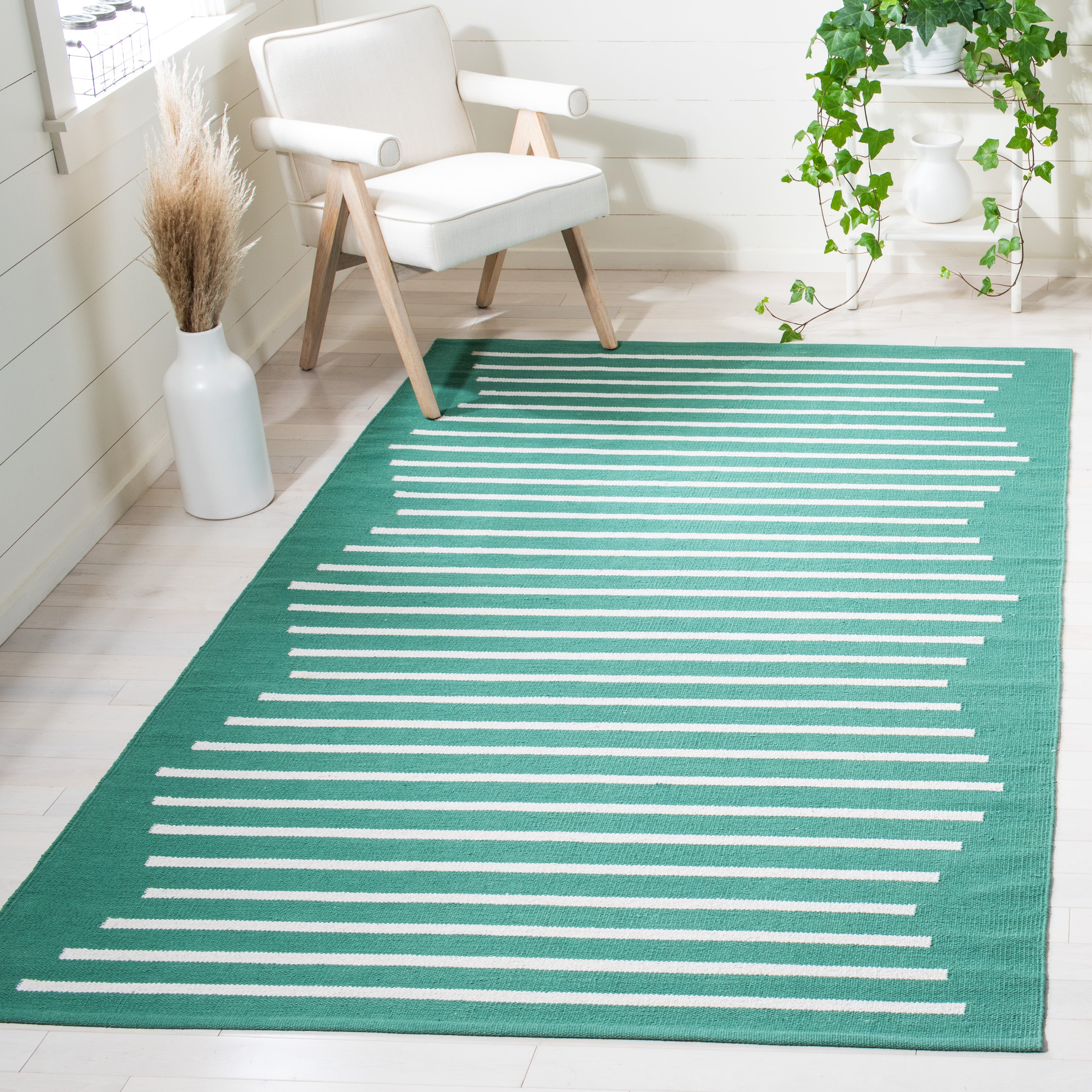 MONTAUK 313 – DARK GREEN / IVORY