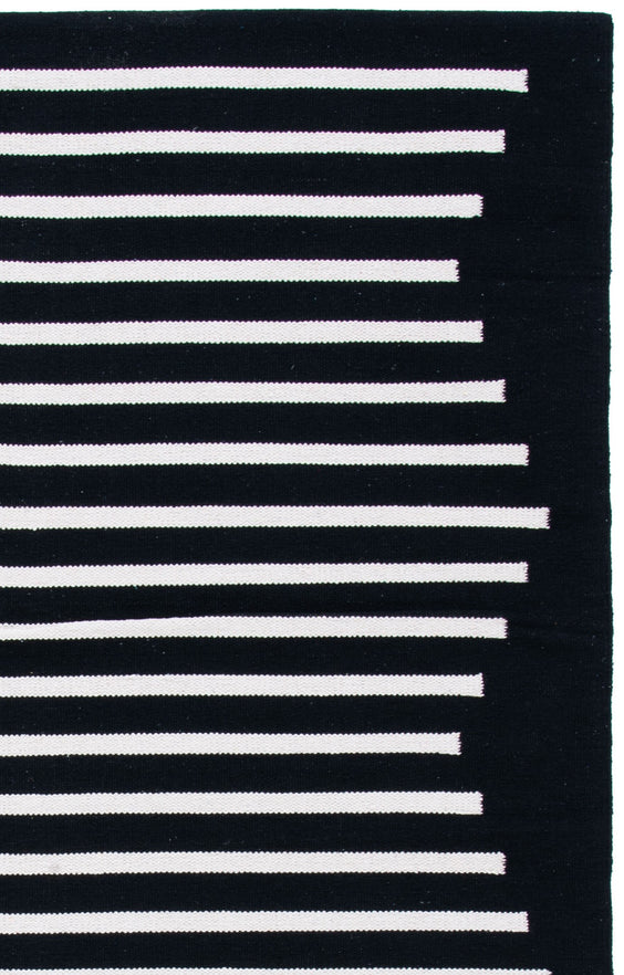 MONTAUK 313 – BLACK / IVORY