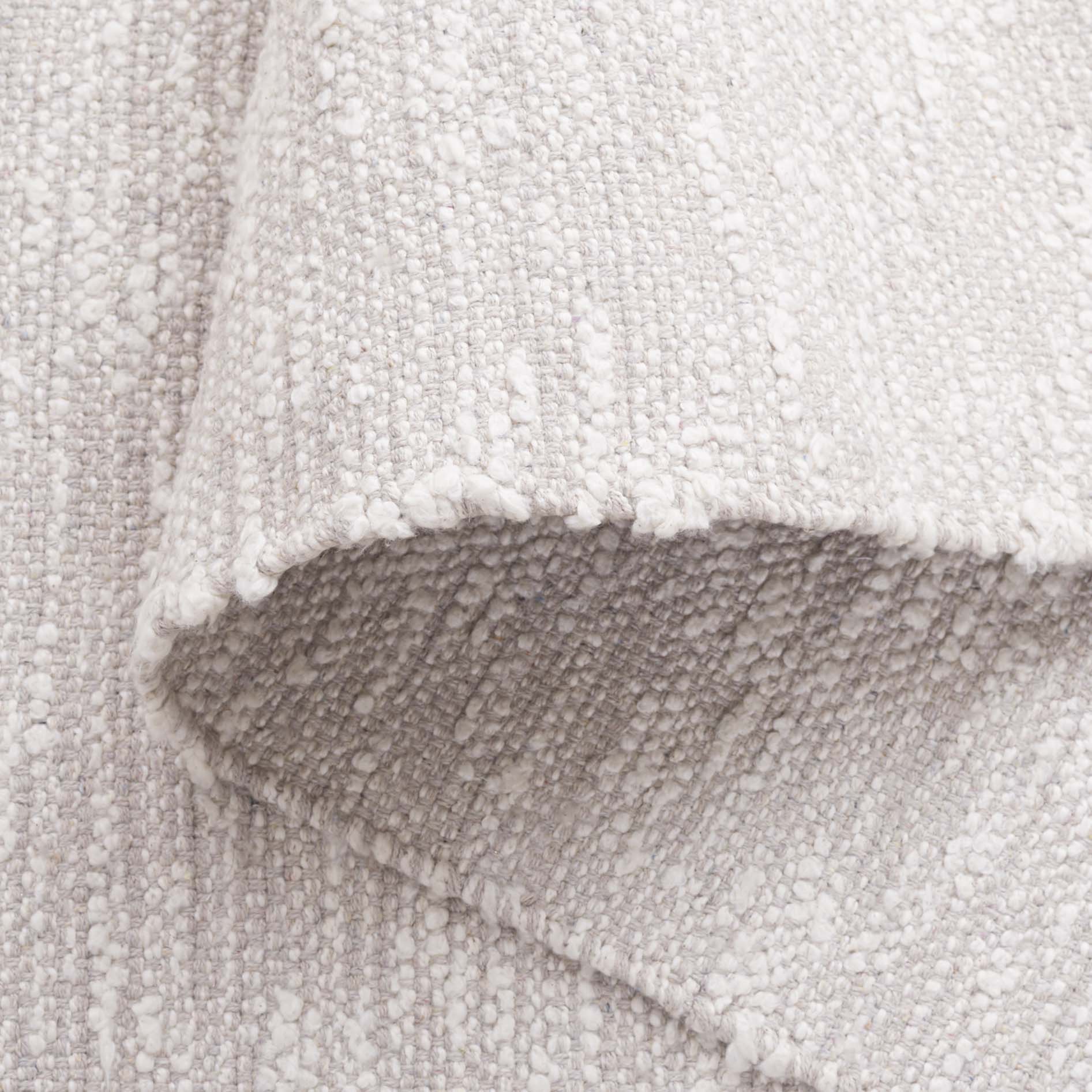 MONTAUK 319 – LIGHT GREY / IVORY