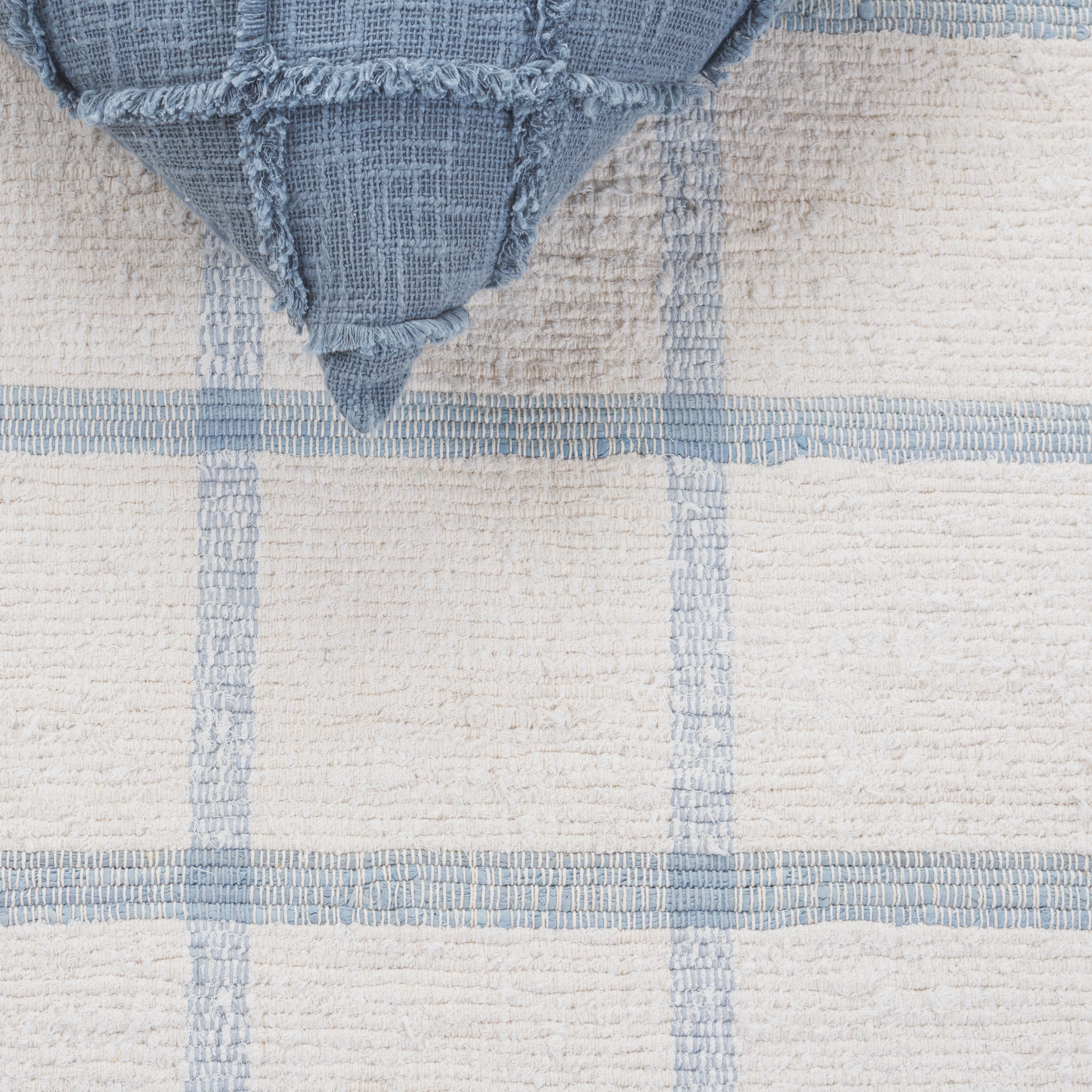 MONTAUK 322 – IVORY / BLUE