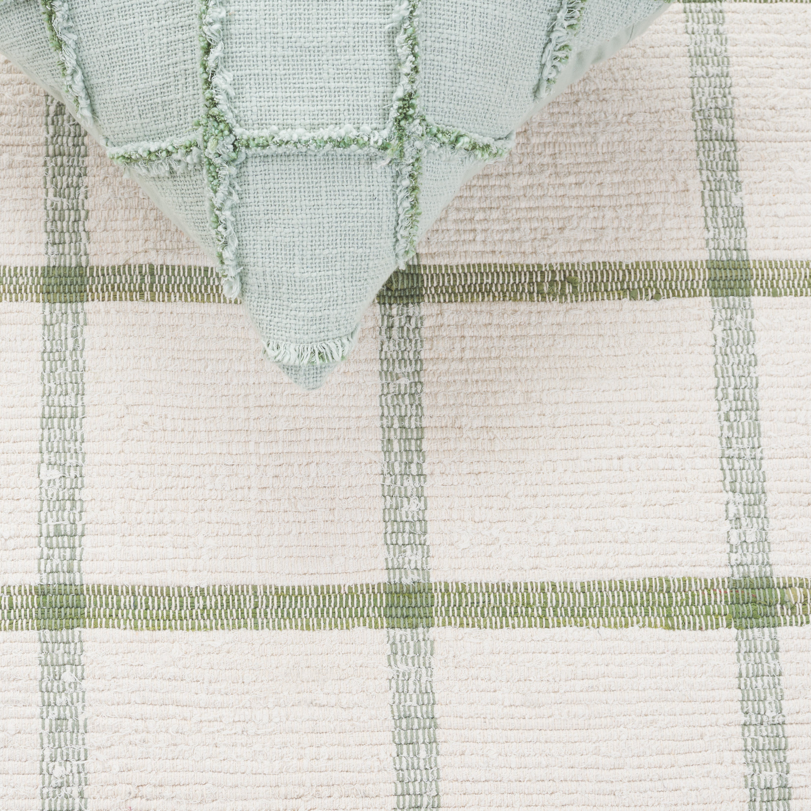 MONTAUK 322 – IVORY / GREEN