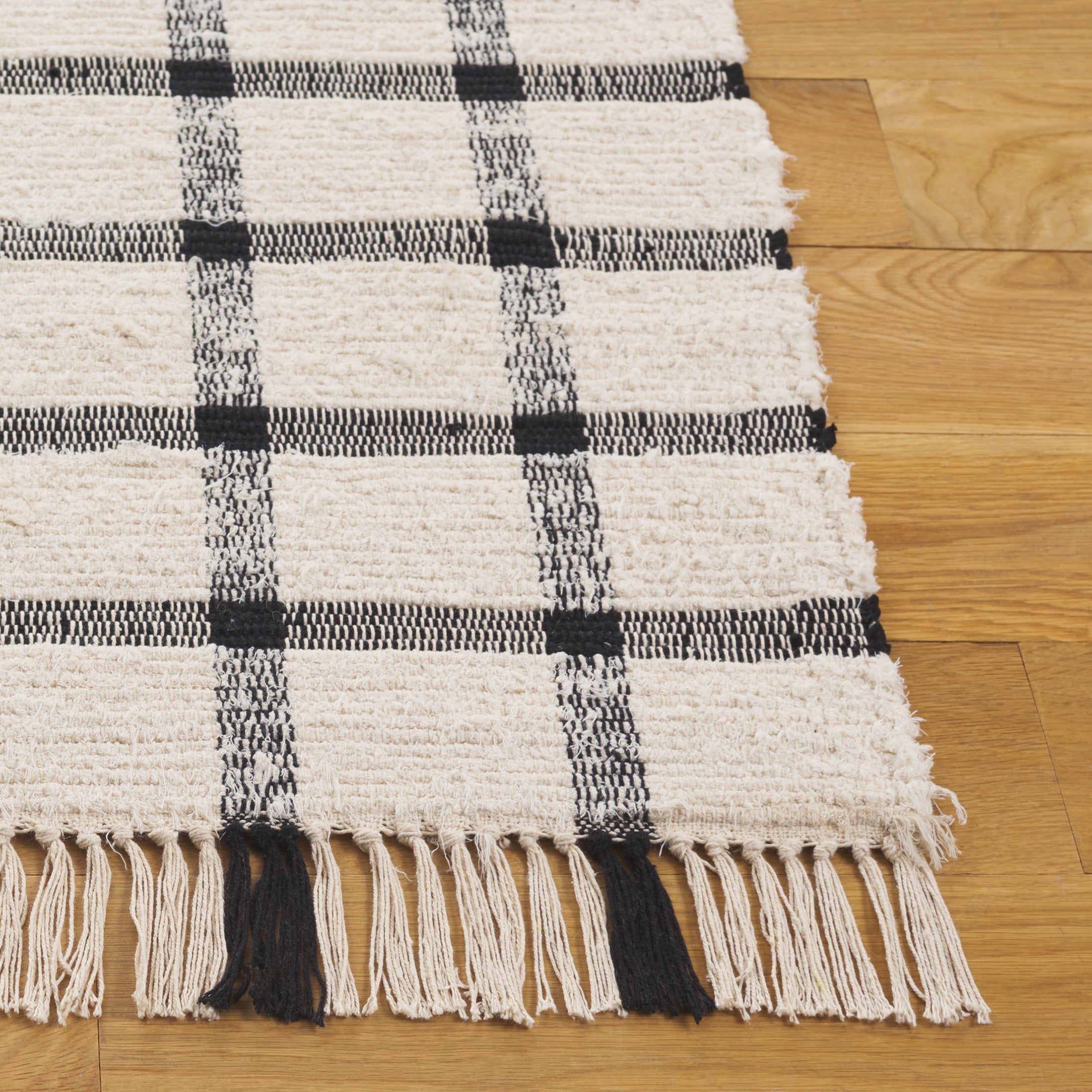MONTAUK 322 – IVORY / BLACK