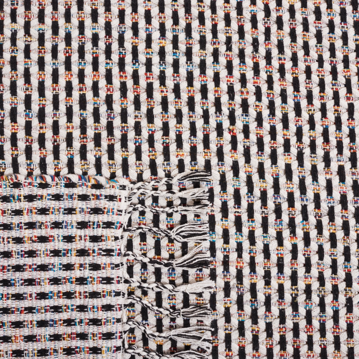 IVORY / BLACK