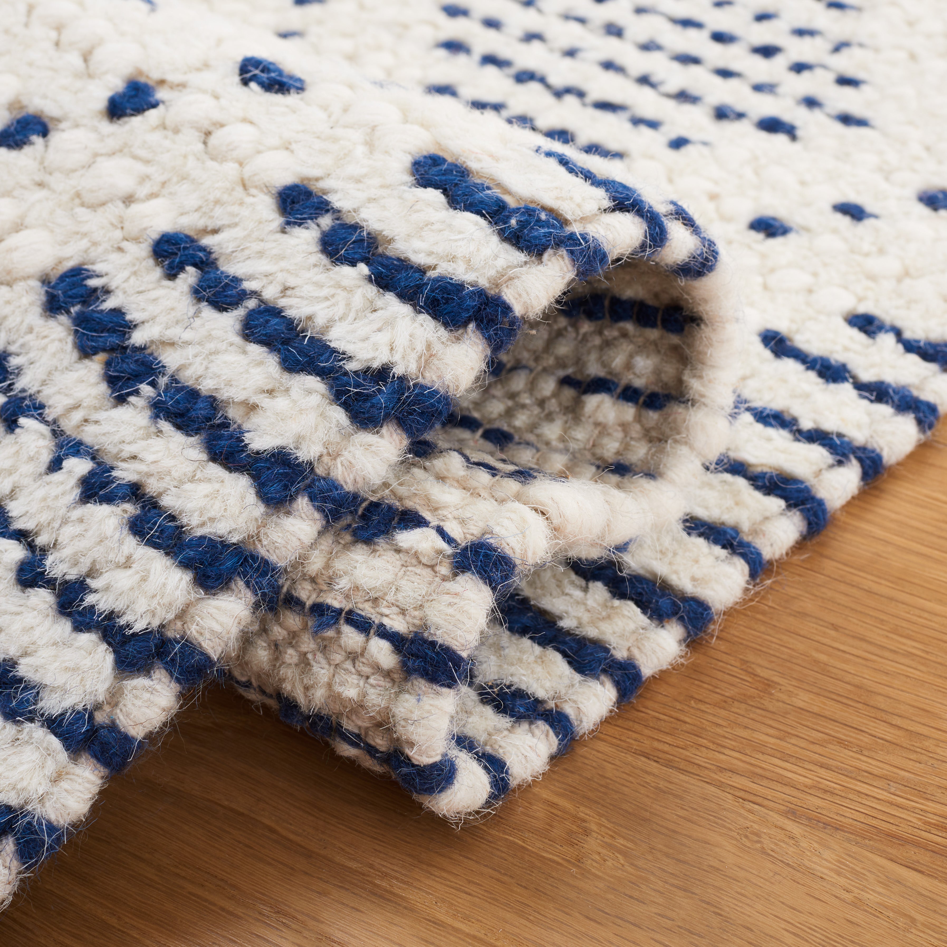 IVORY / BLUE
