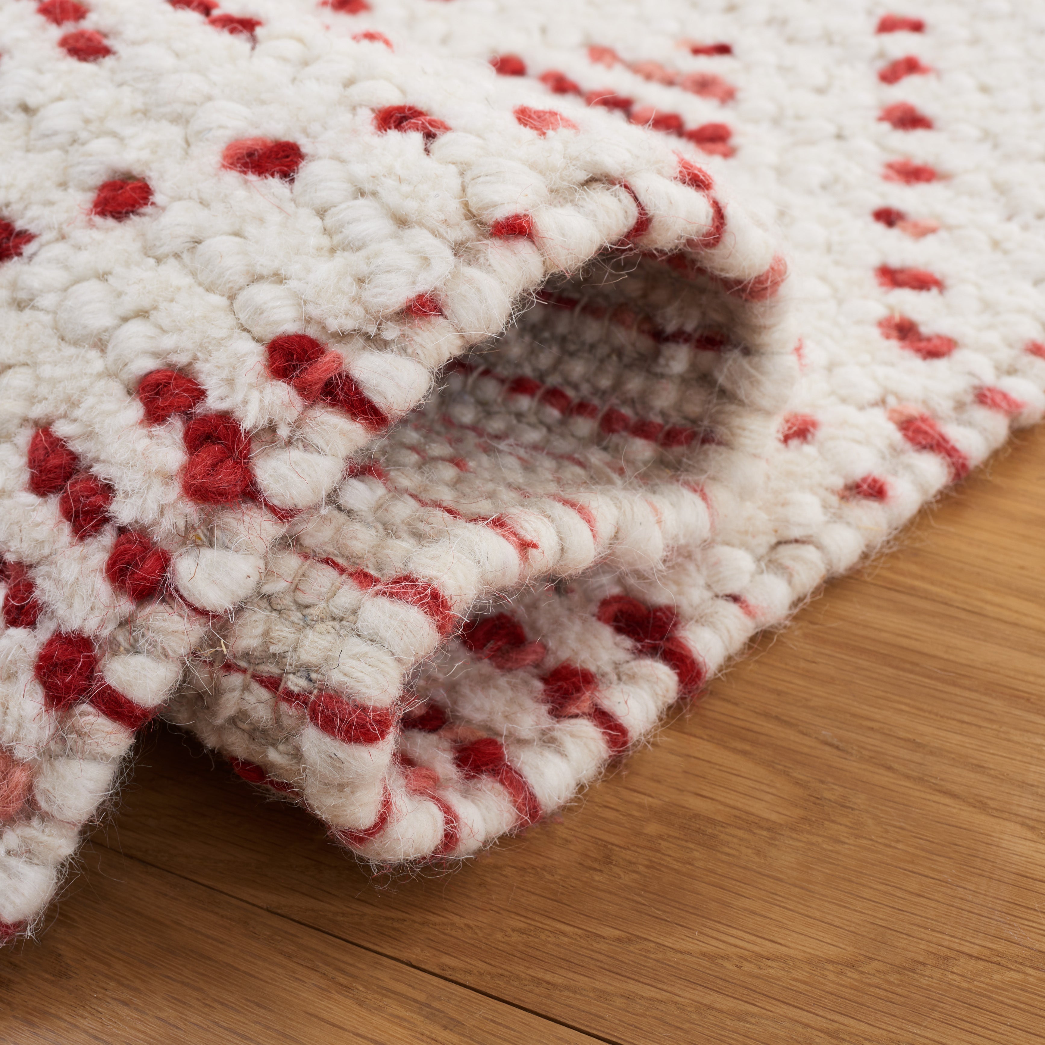IVORY / RED