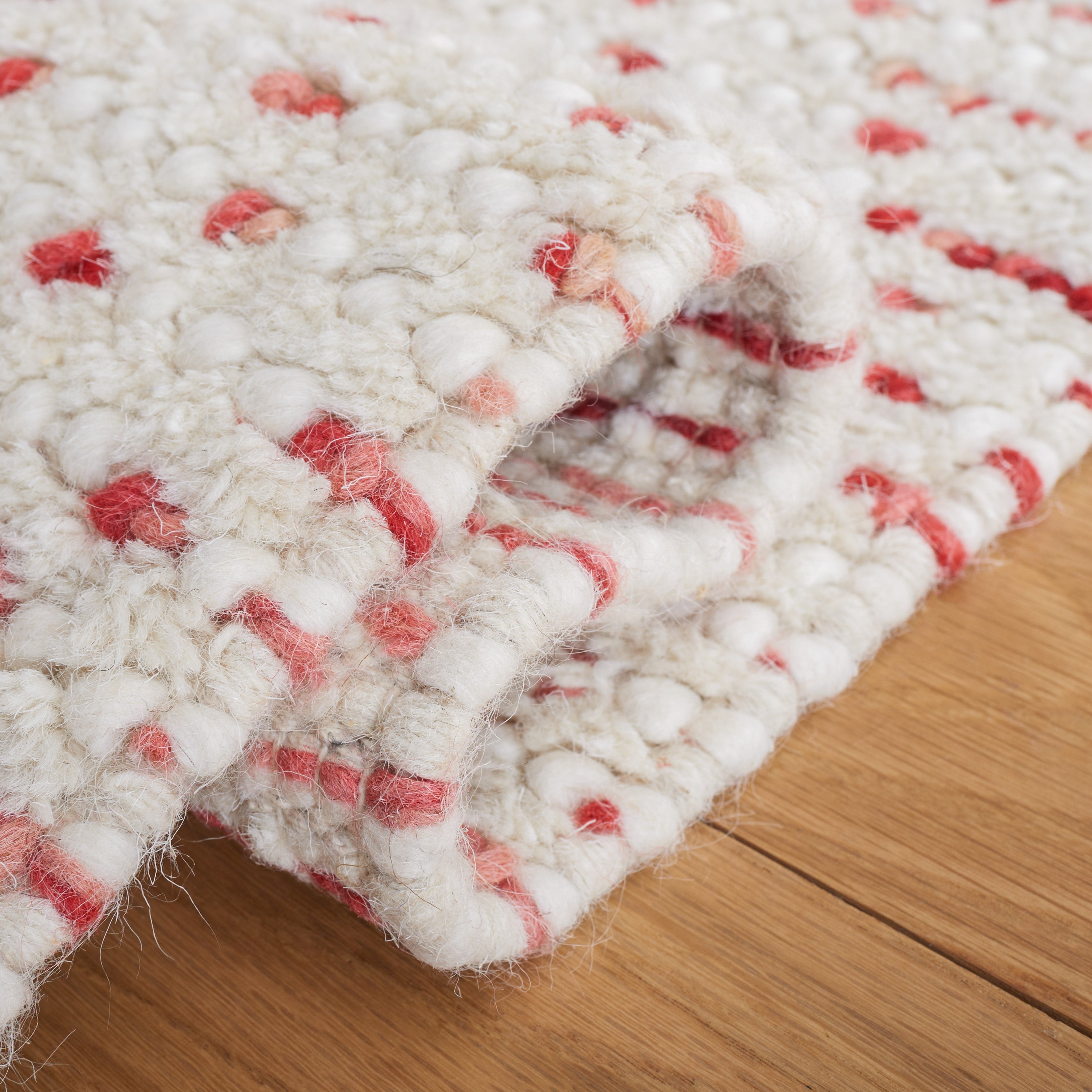IVORY / RED