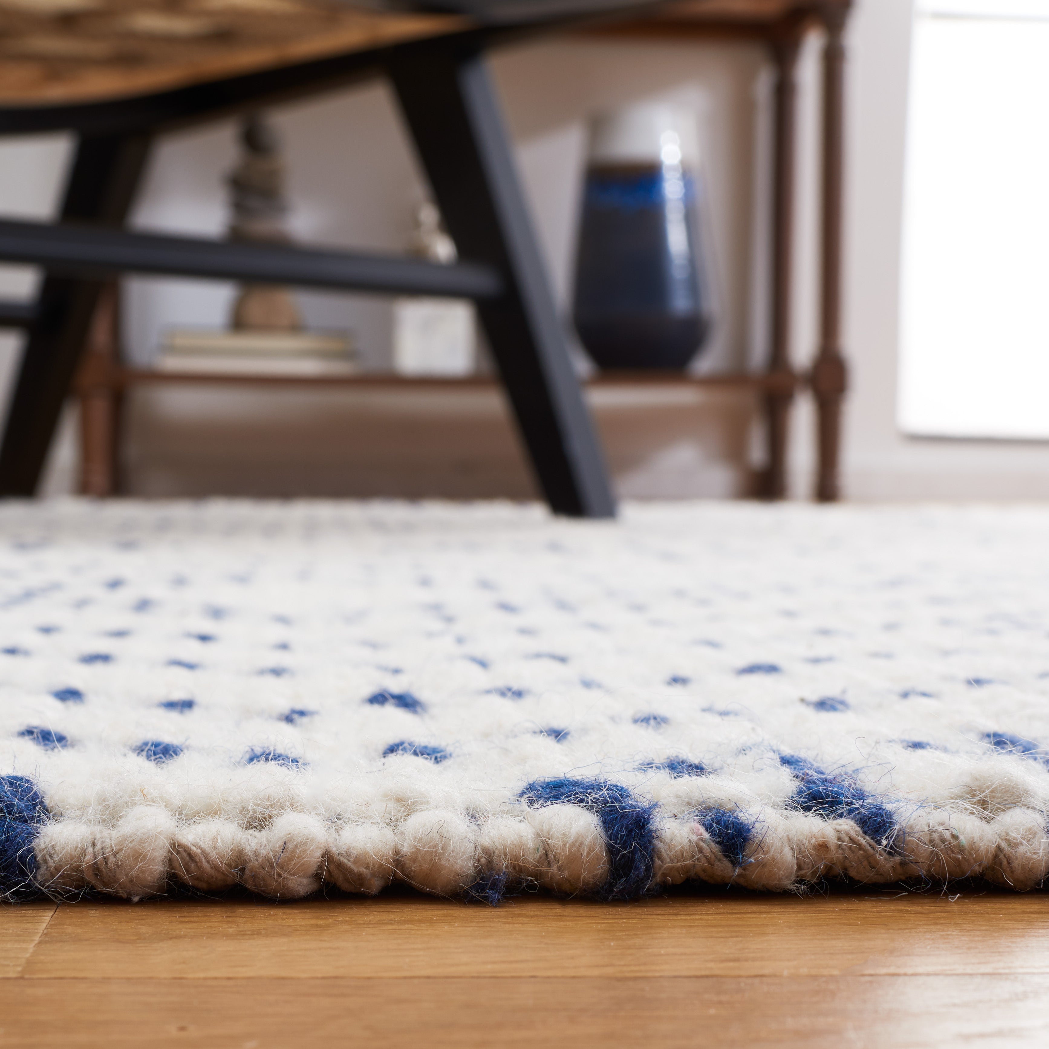 IVORY / BLUE