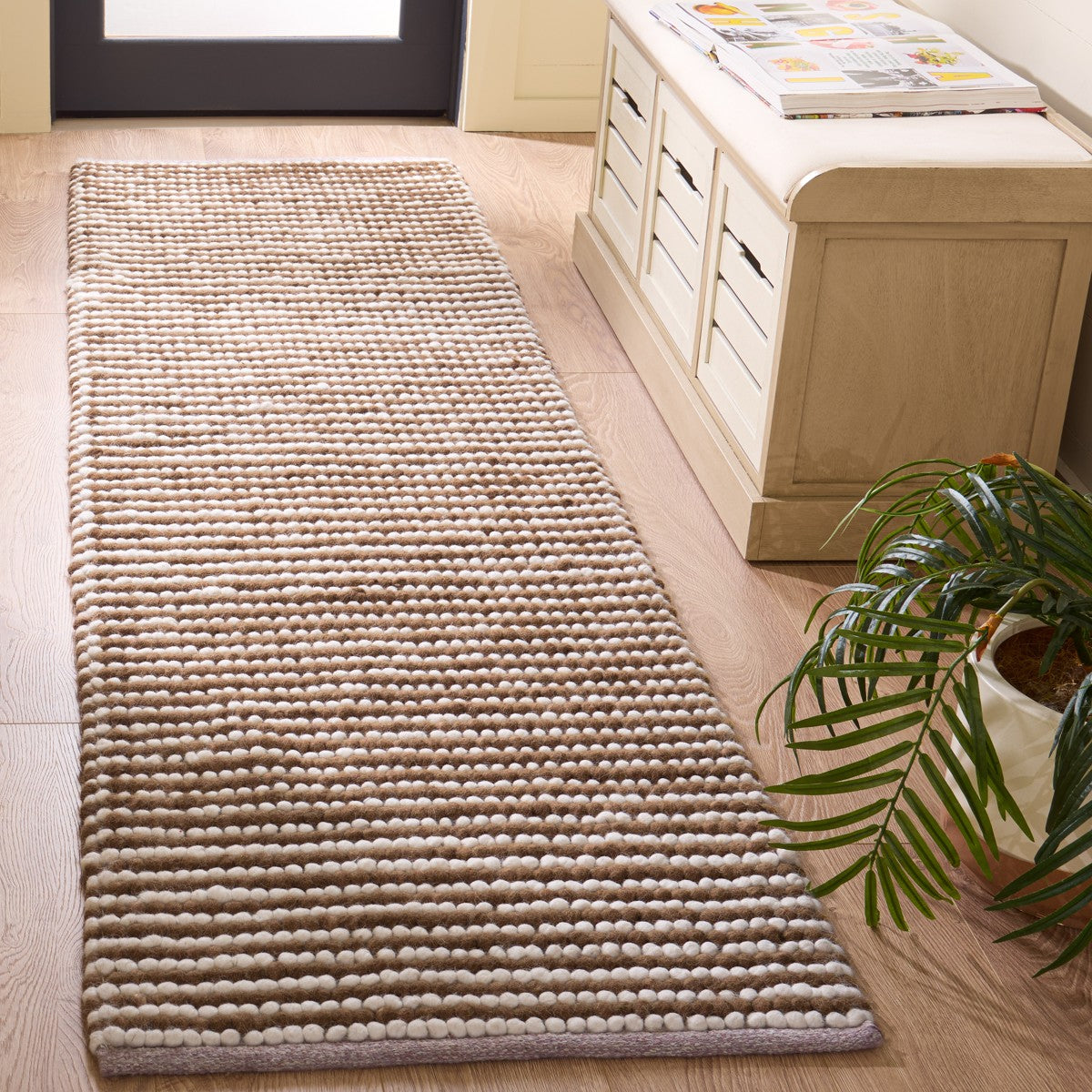 IVORY / RUST BROWN