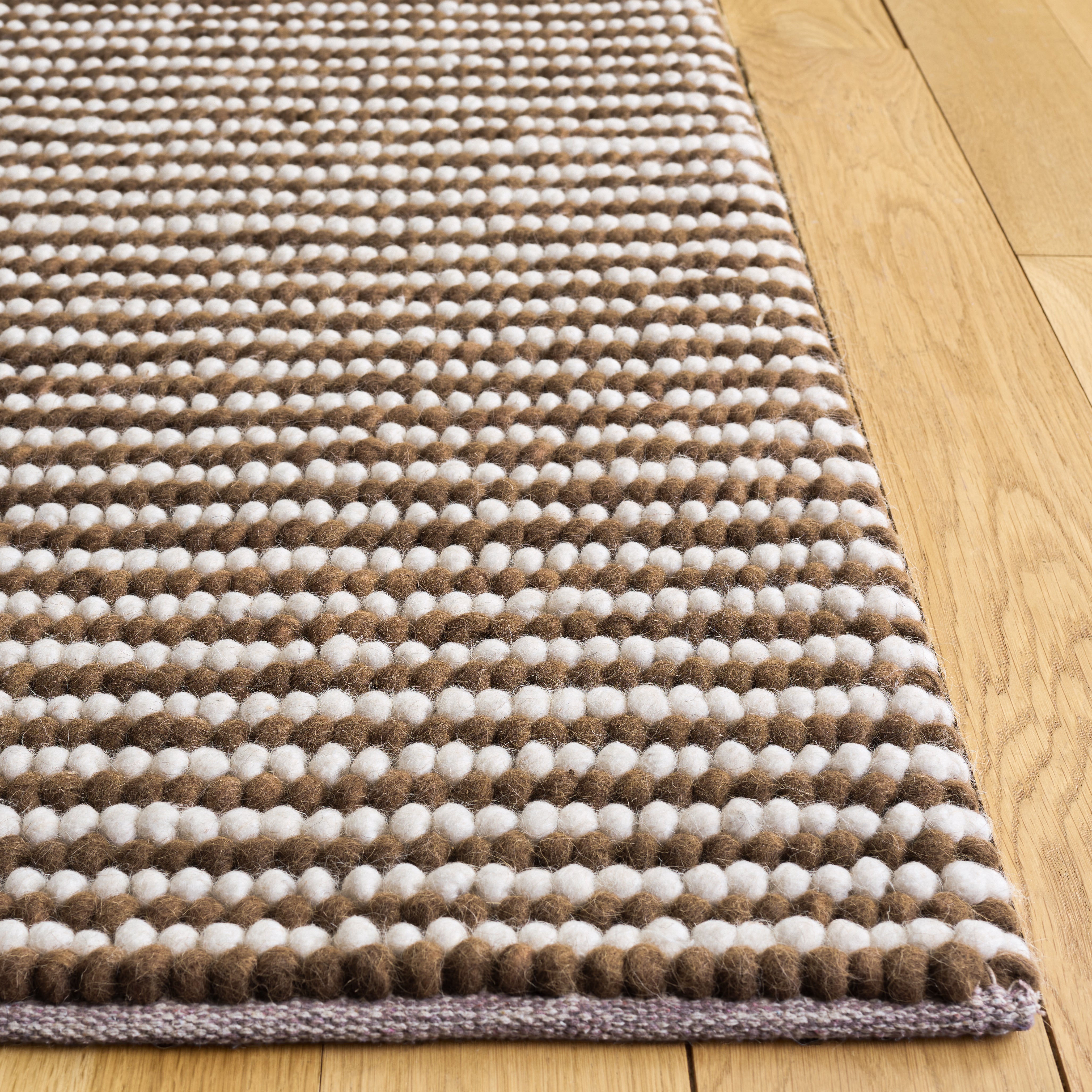 IVORY / RUST BROWN