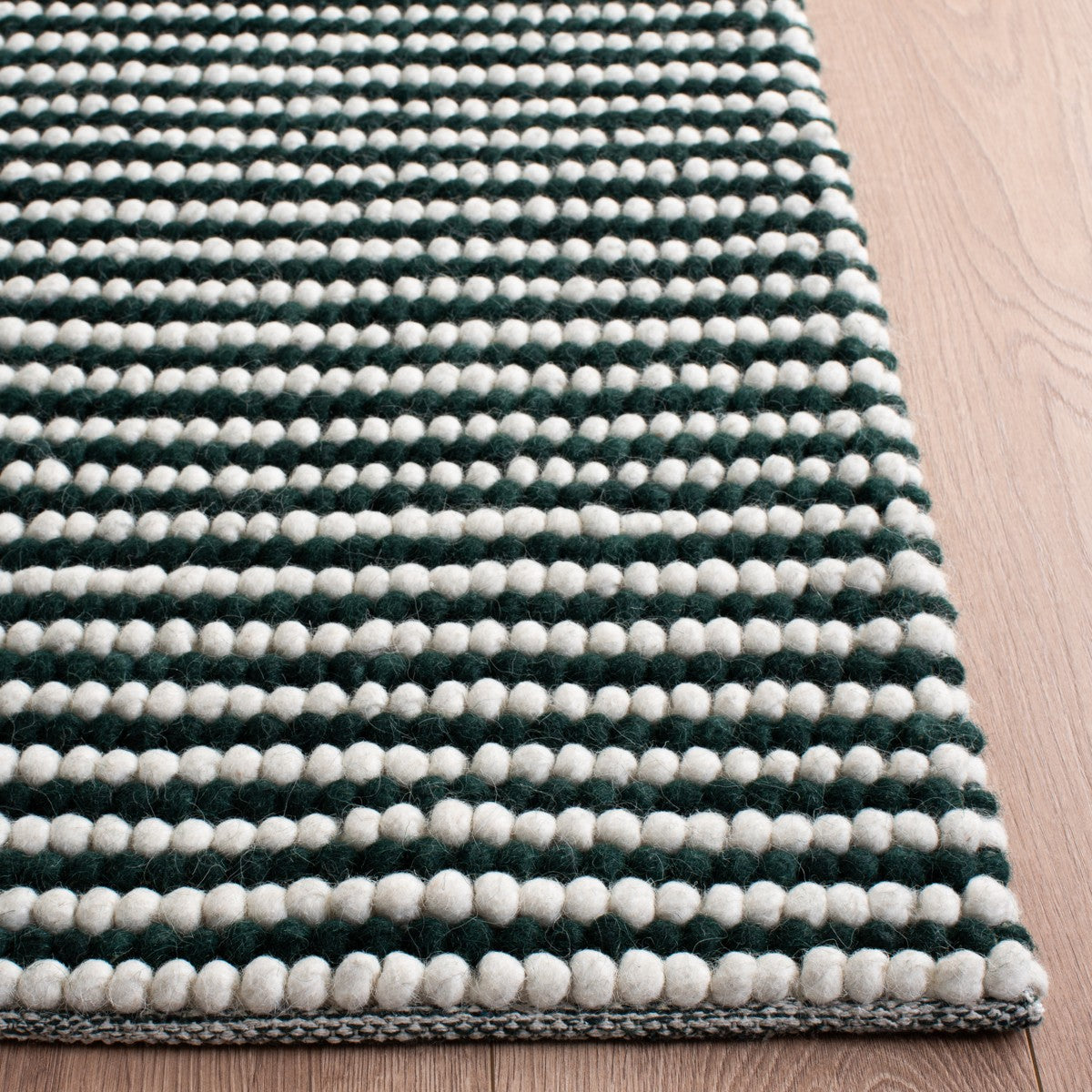 IVORY / GREEN