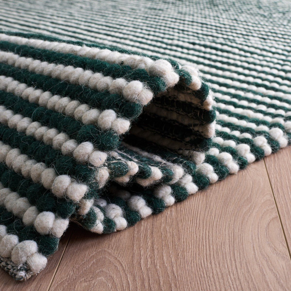 IVORY / GREEN