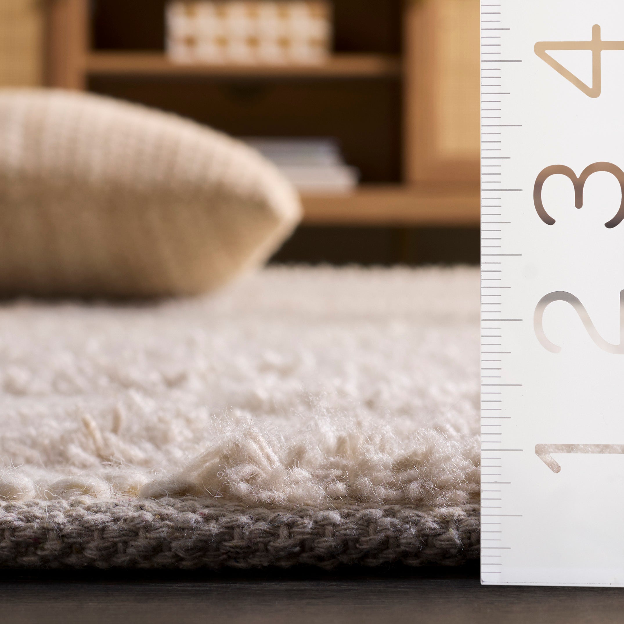 BEIGE / IVORY