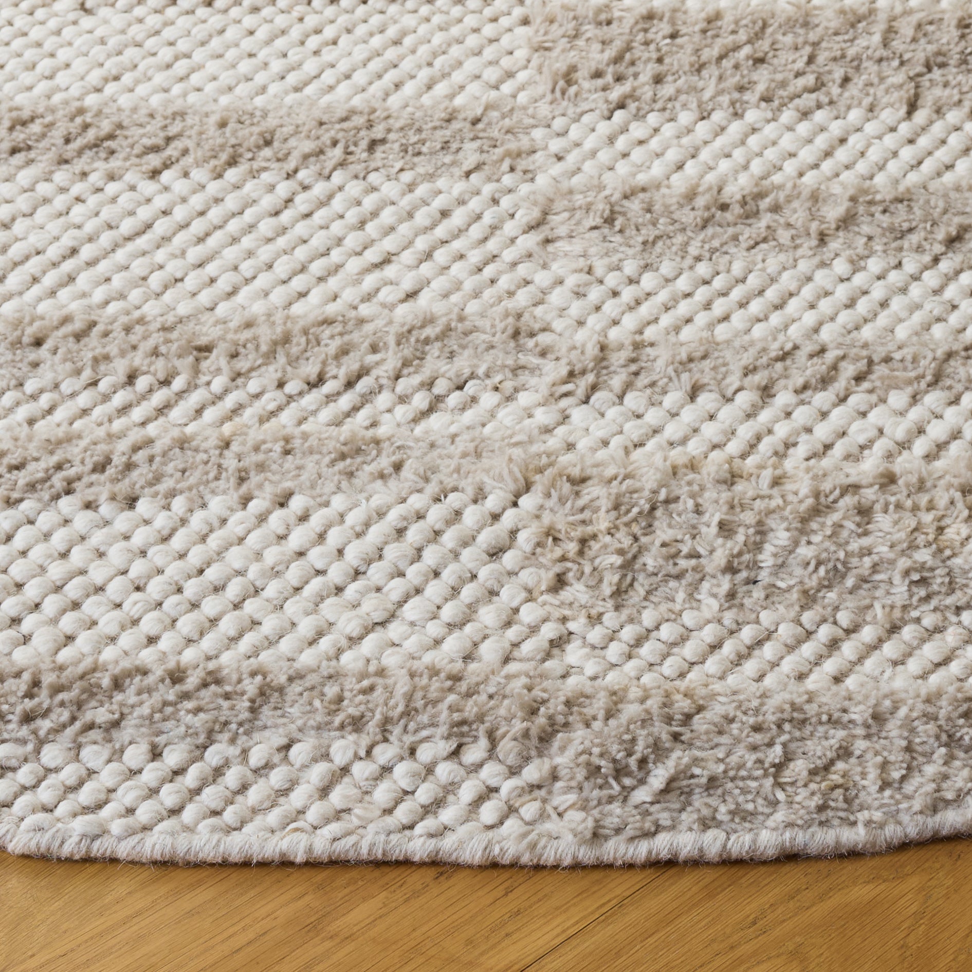 BEIGE / IVORY