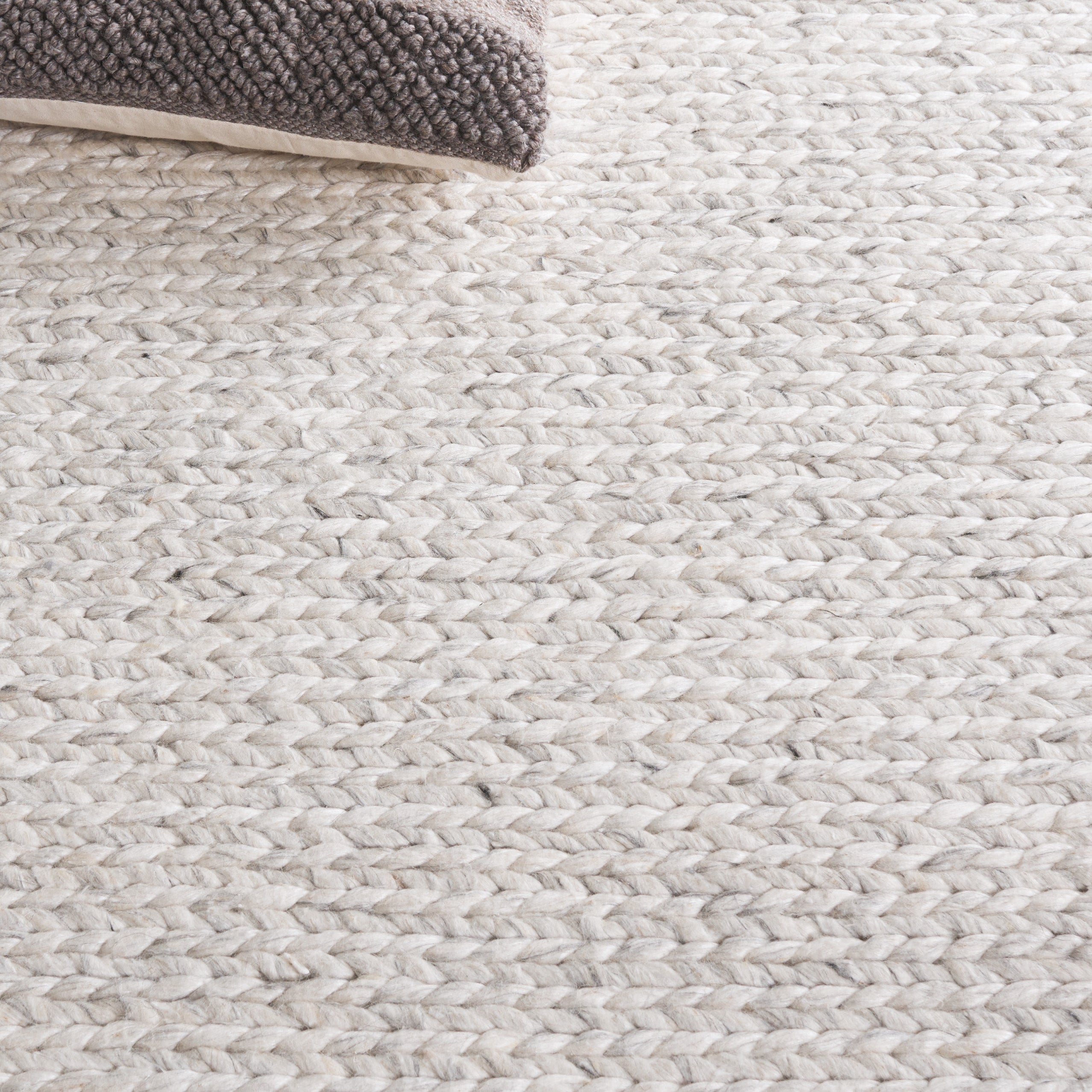 LIGHT GREY / BEIGE