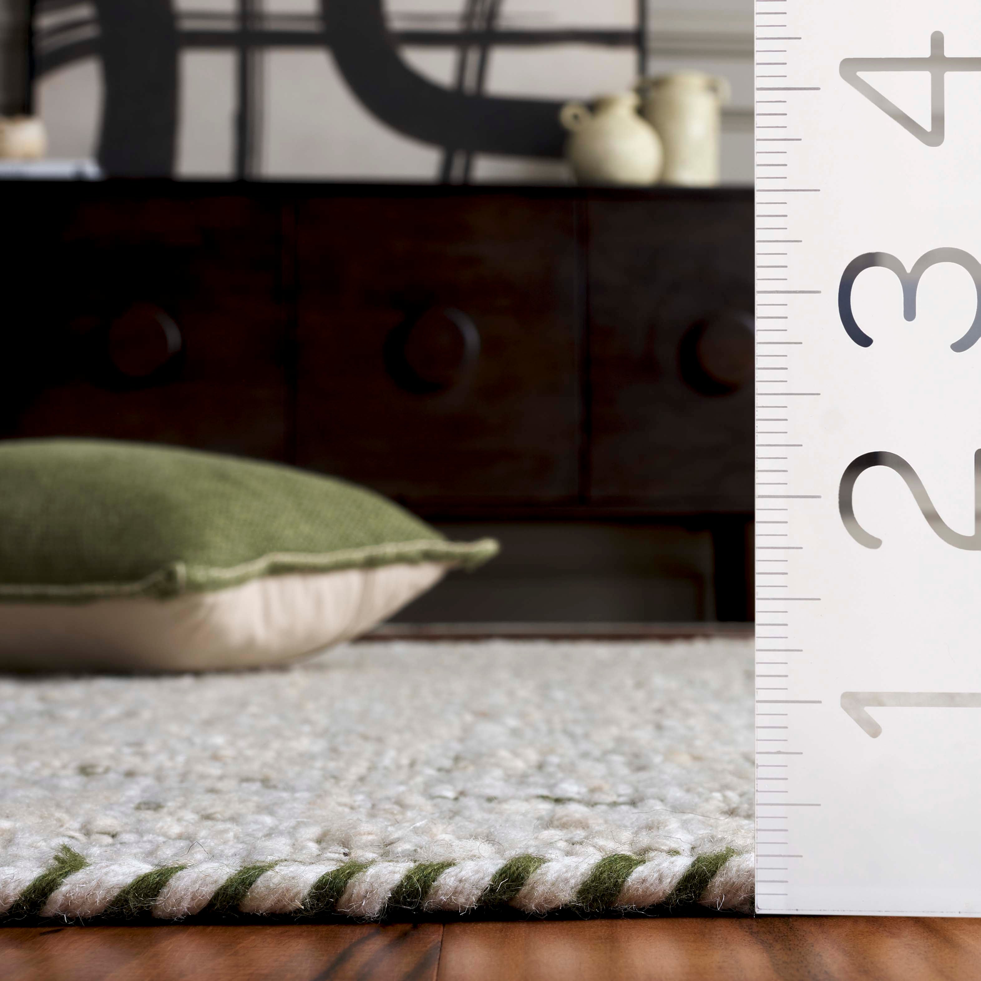 GREEN / IVORY