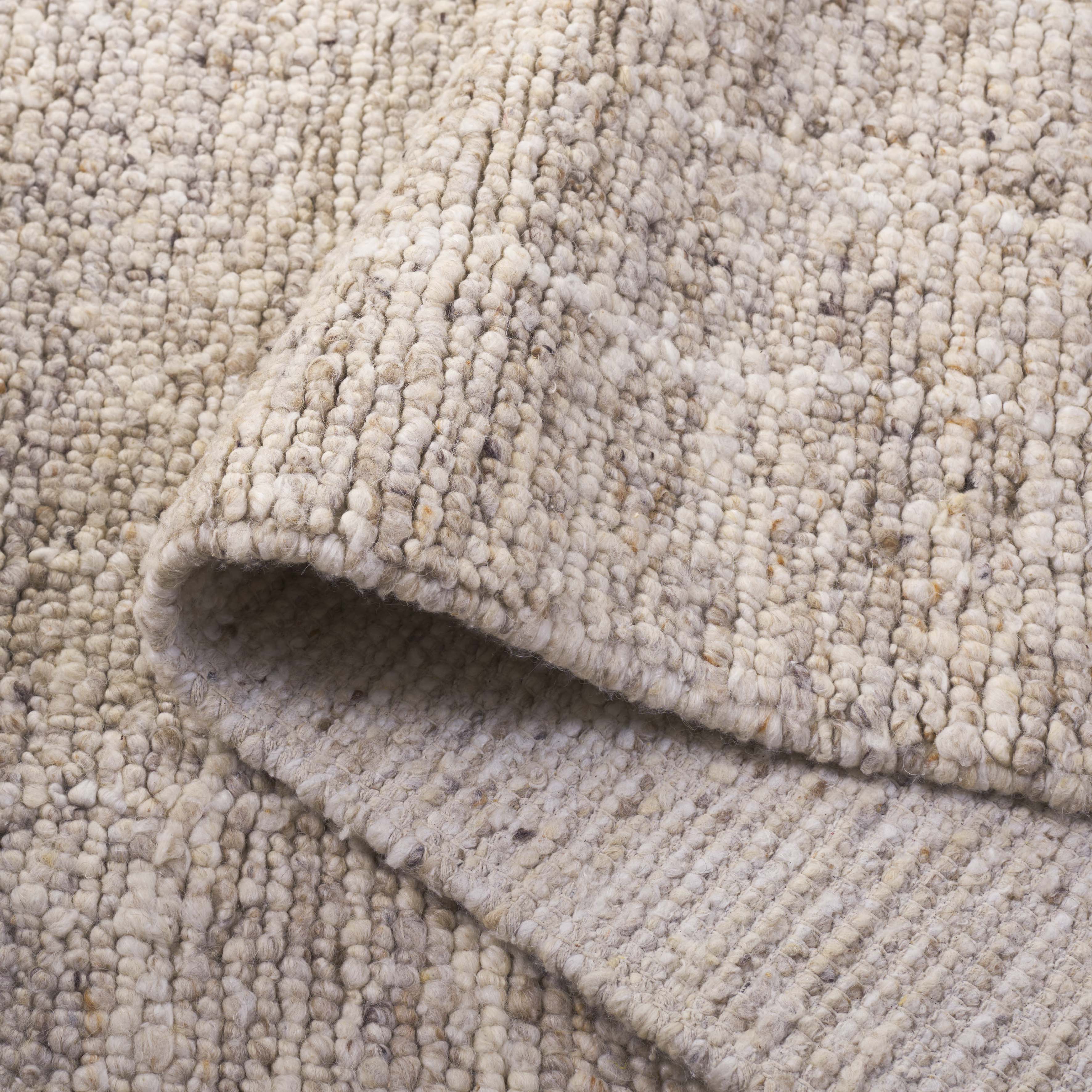 BEIGE / IVORY