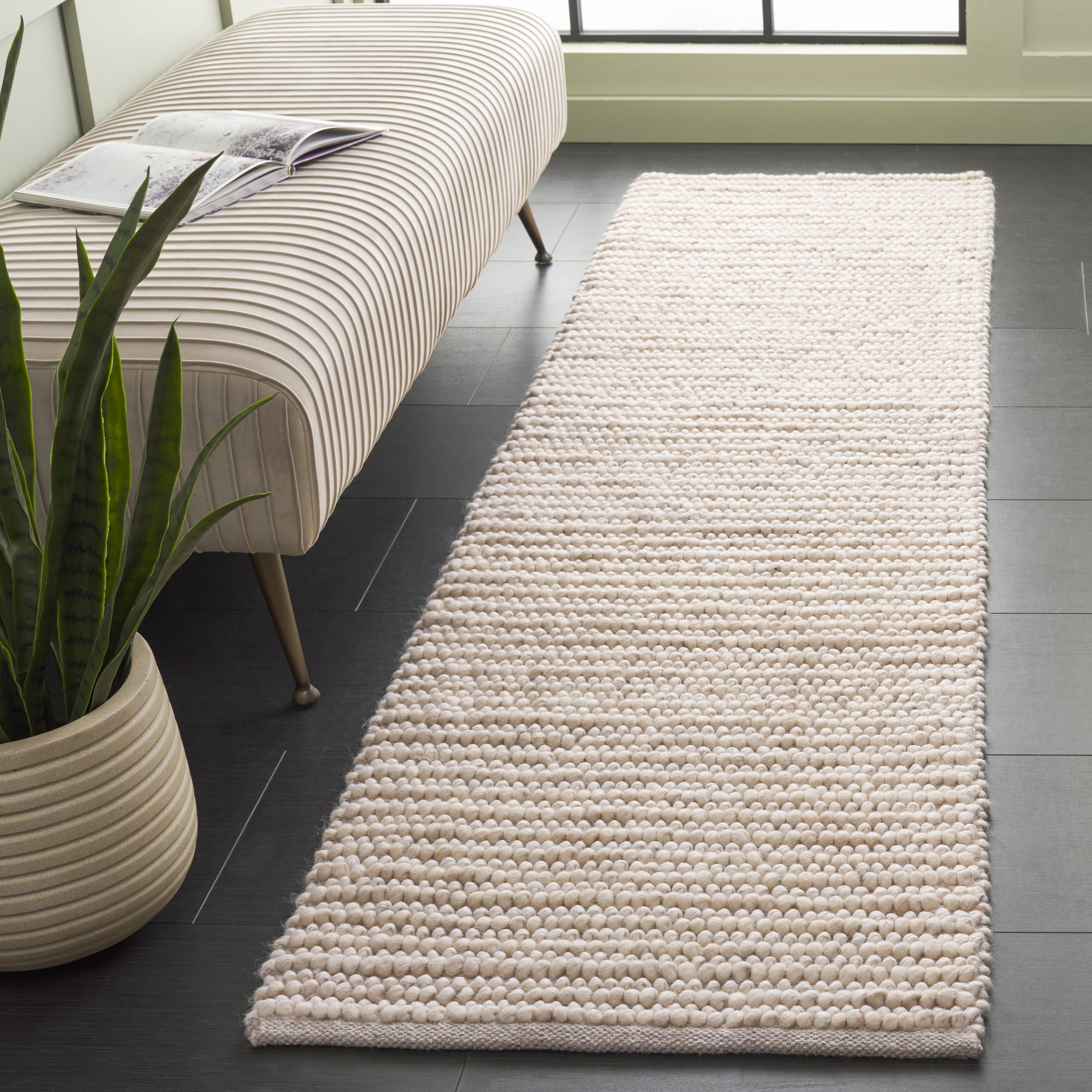 BEIGE / IVORY