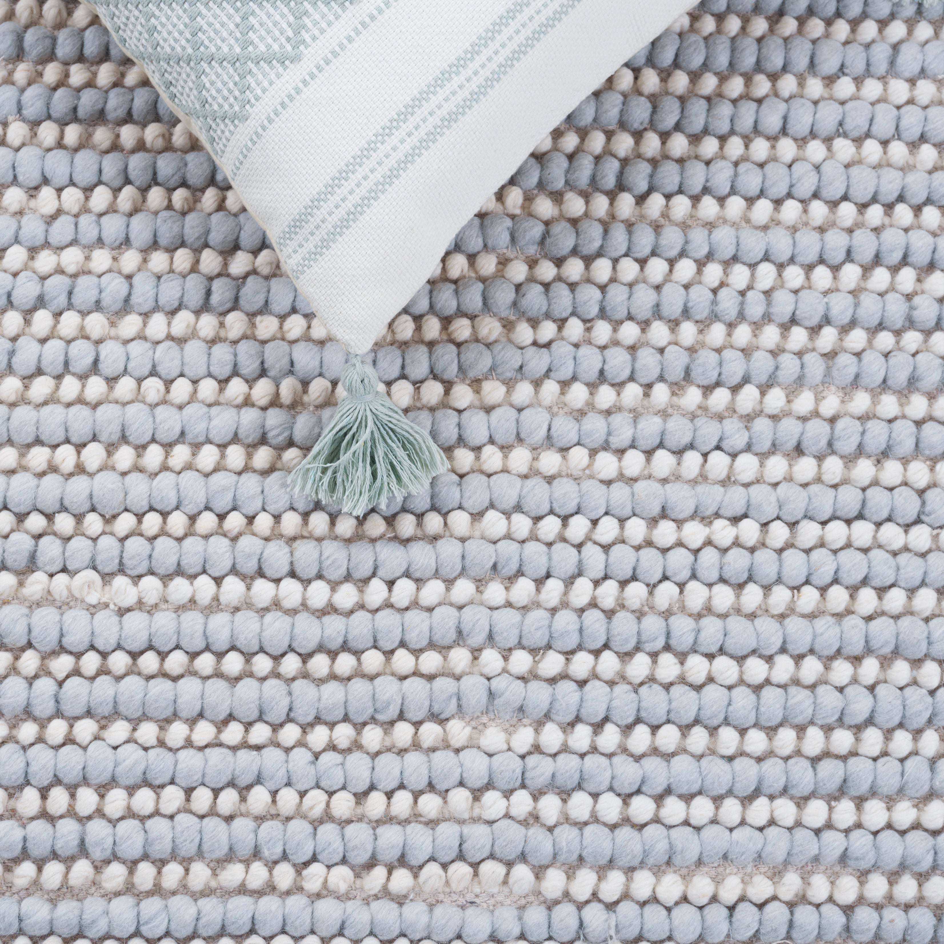 LIGHT BLUE / IVORY