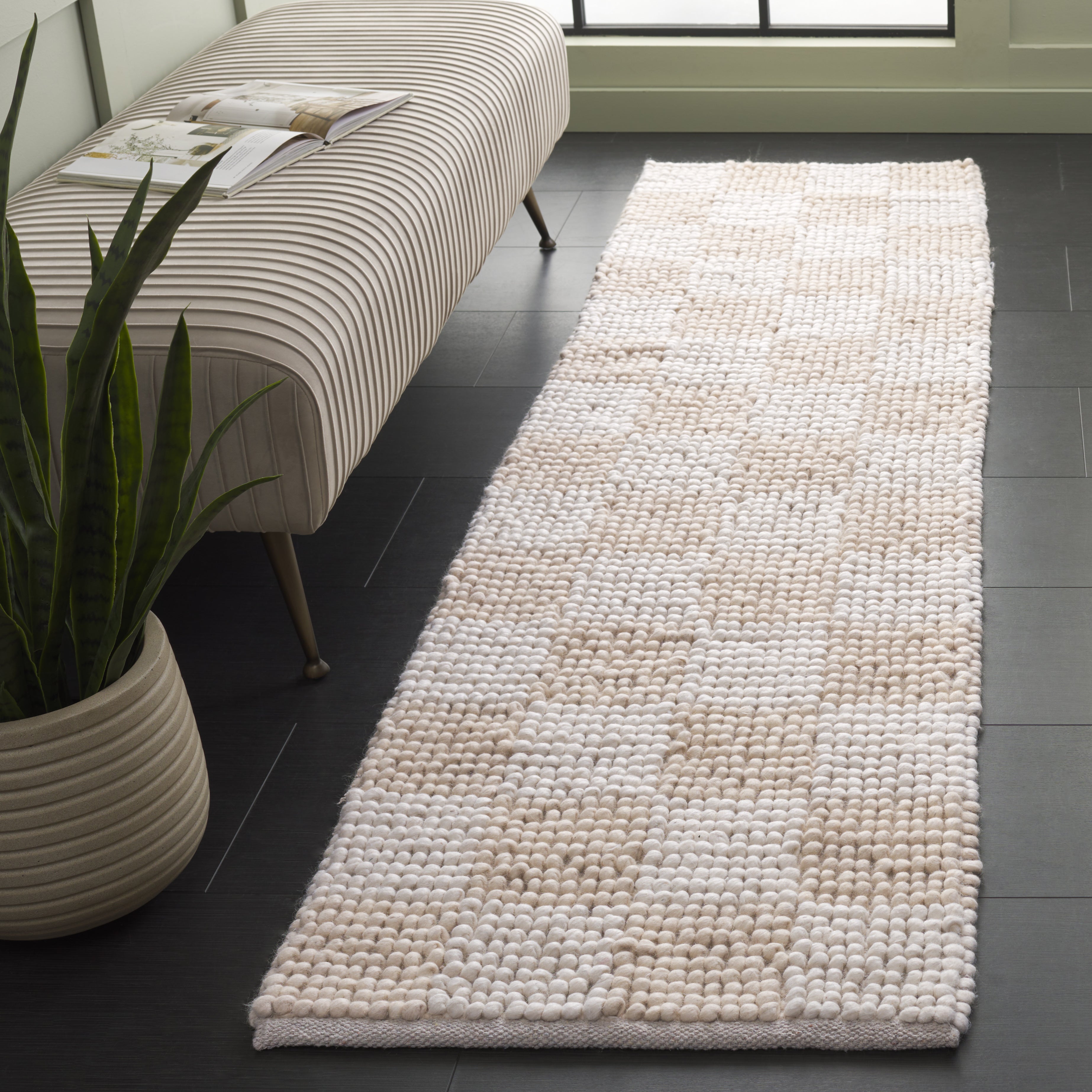 BEIGE / IVORY