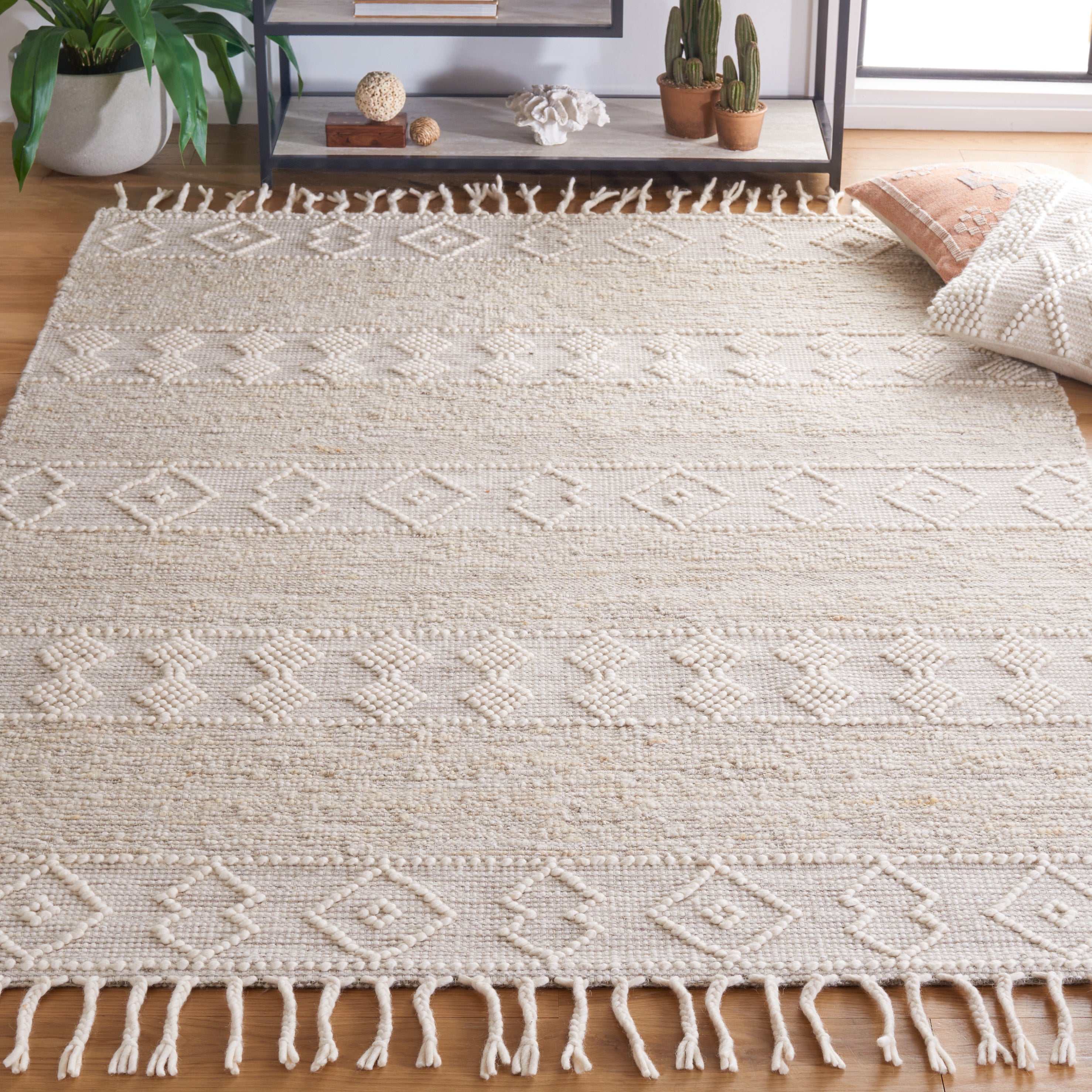 IVORY / BEIGE