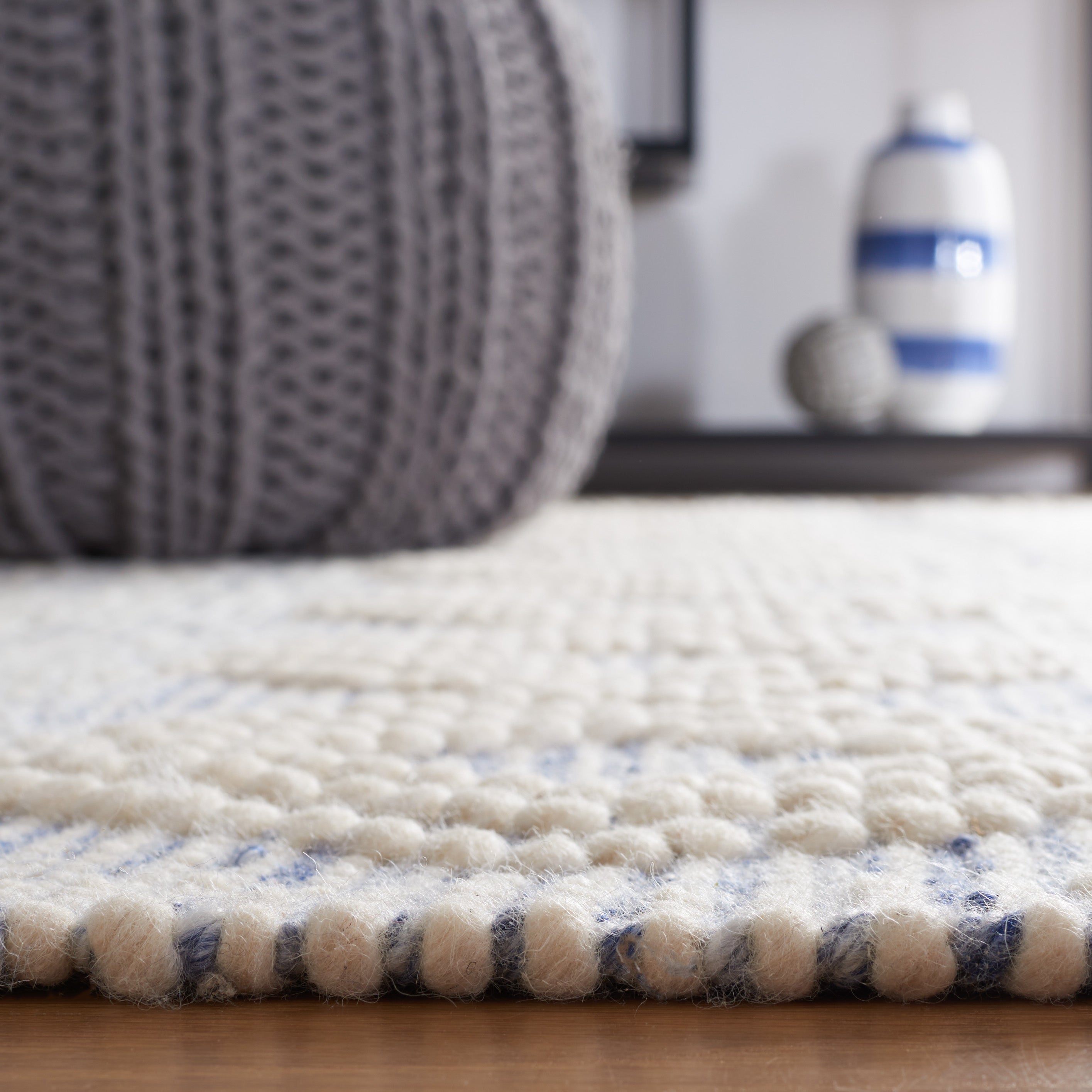 IVORY / BLUE