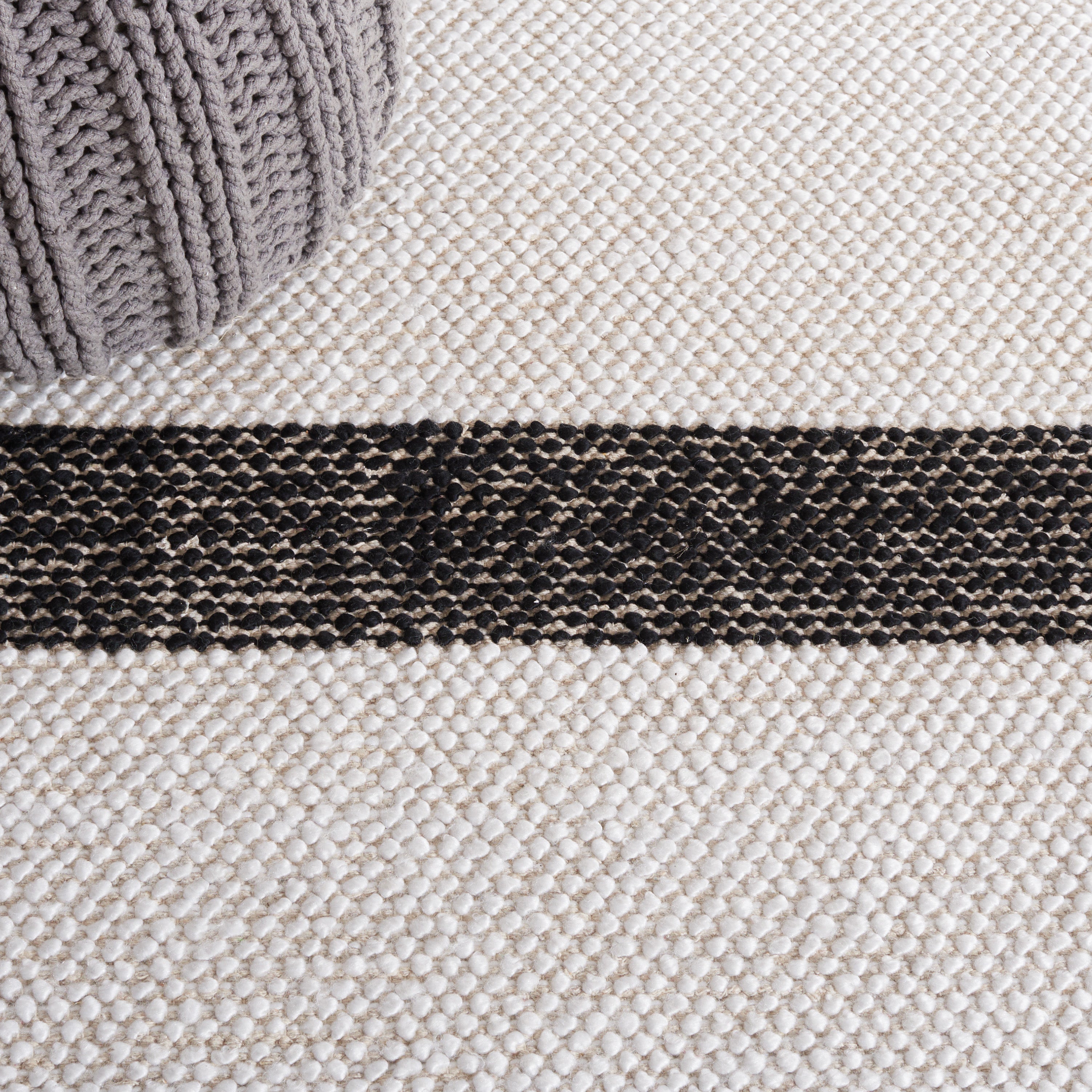 IVORY / BLACK