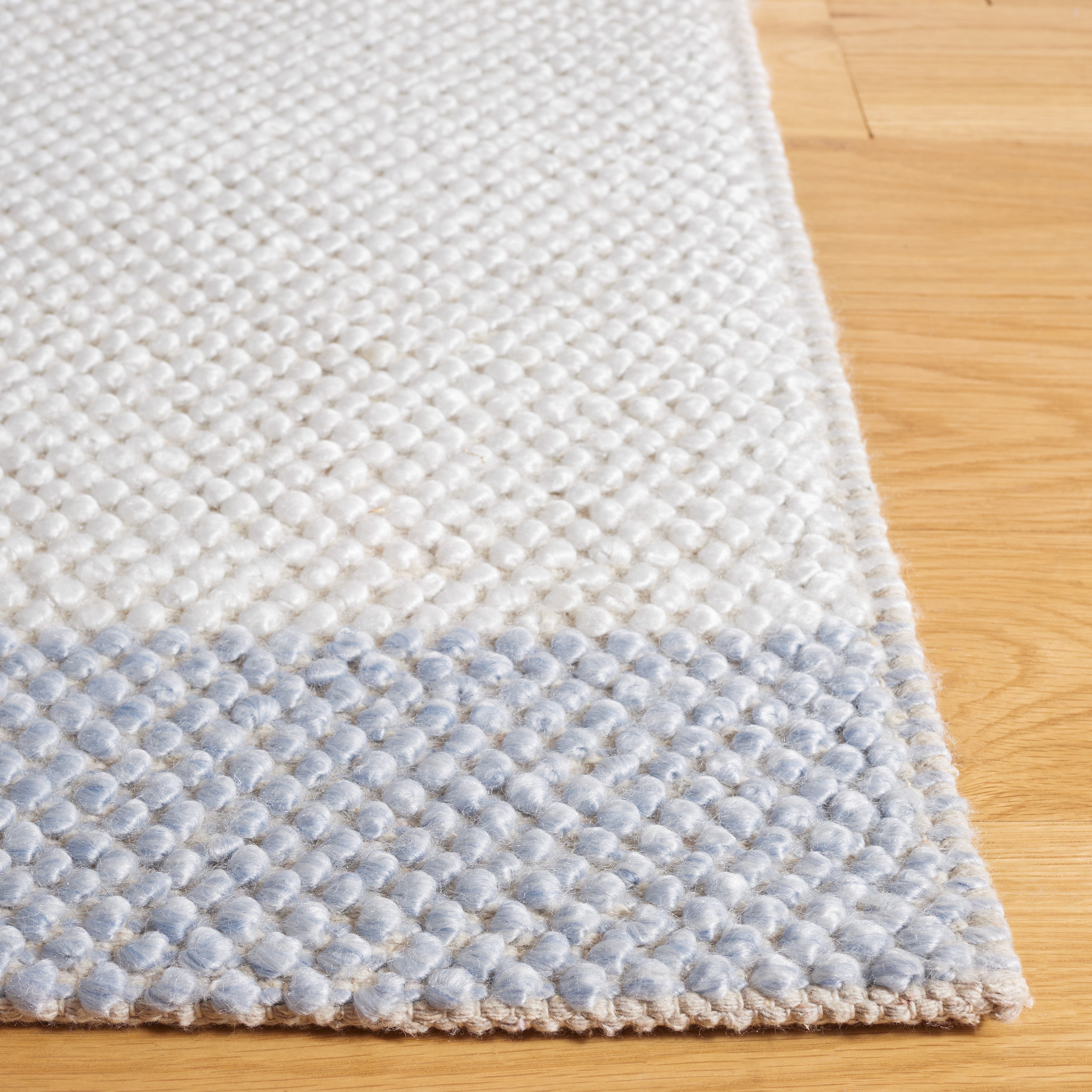 IVORY / LIGHT BLUE
